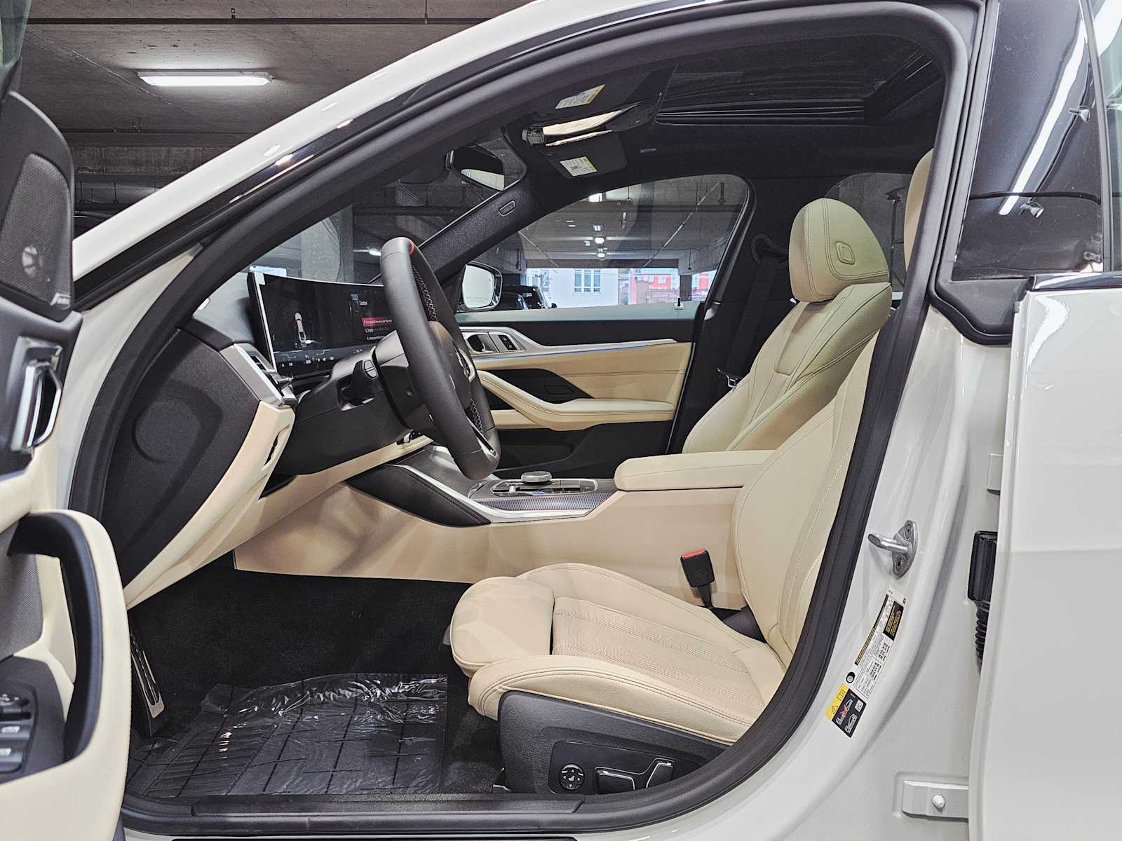 Thumbnail: 2025 BMW i4 - 23