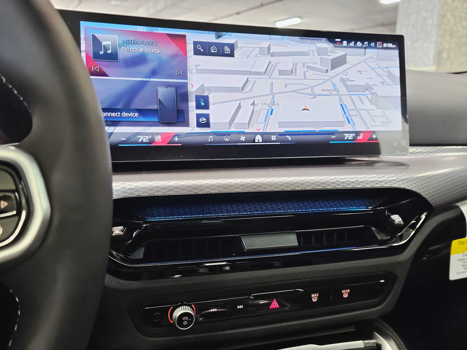 Thumbnail: 2025 BMW i4 - 16