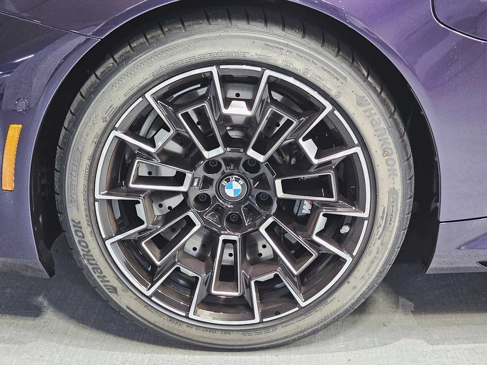 Thumbnail: 2026 BMW M5 - 8