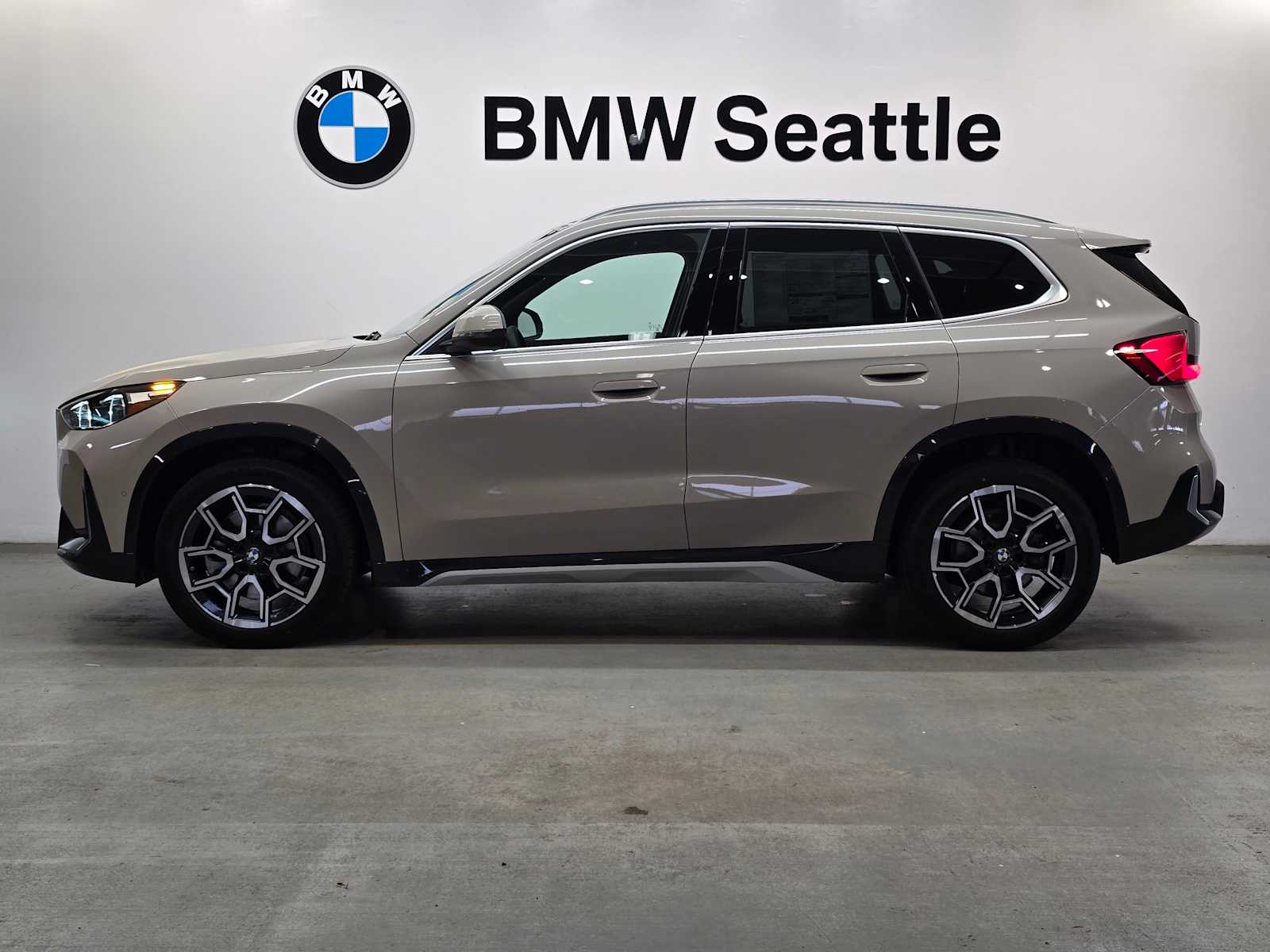 Thumbnail: 2026 BMW X1 - 3