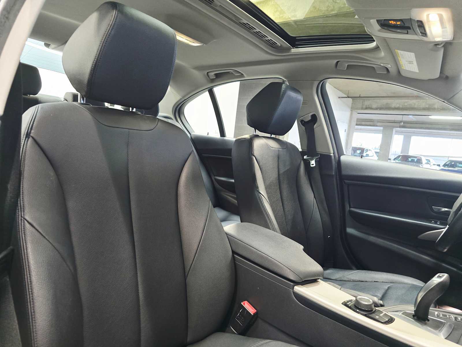 Thumbnail: 2015 BMW 3 Series - 27