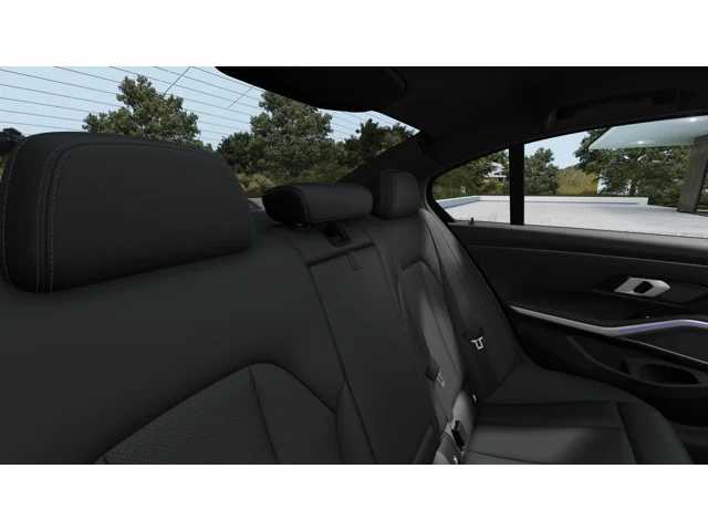 Thumbnail: 2026 BMW 3 Series - 12