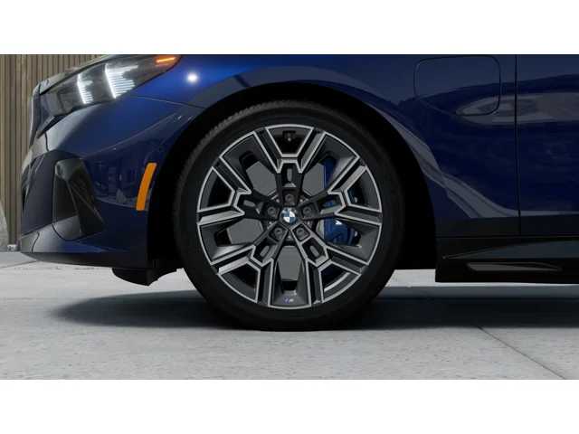 Thumbnail: 2027 BMW 5 Series - 7