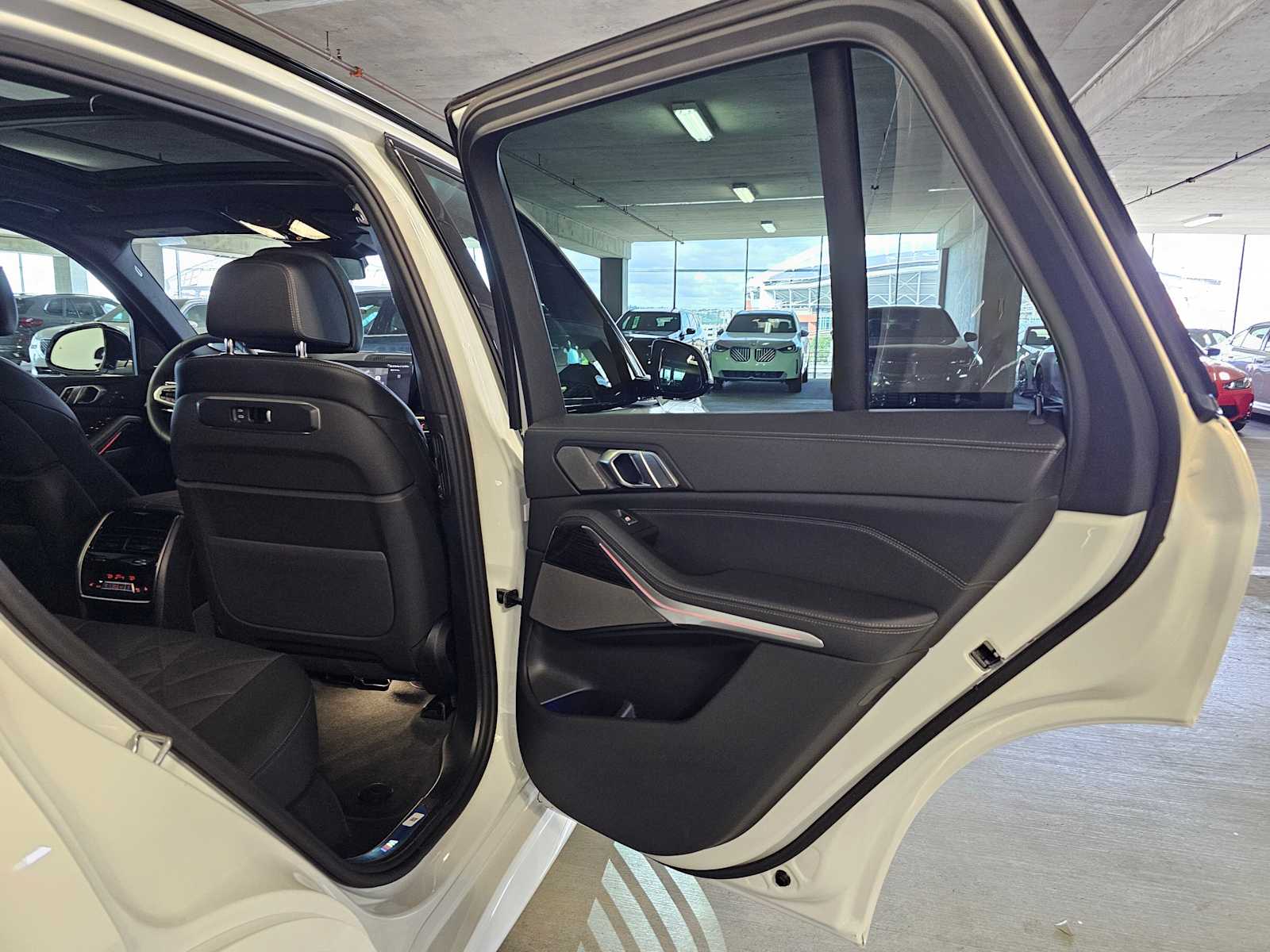 Thumbnail: 2026 BMW X5 - 36