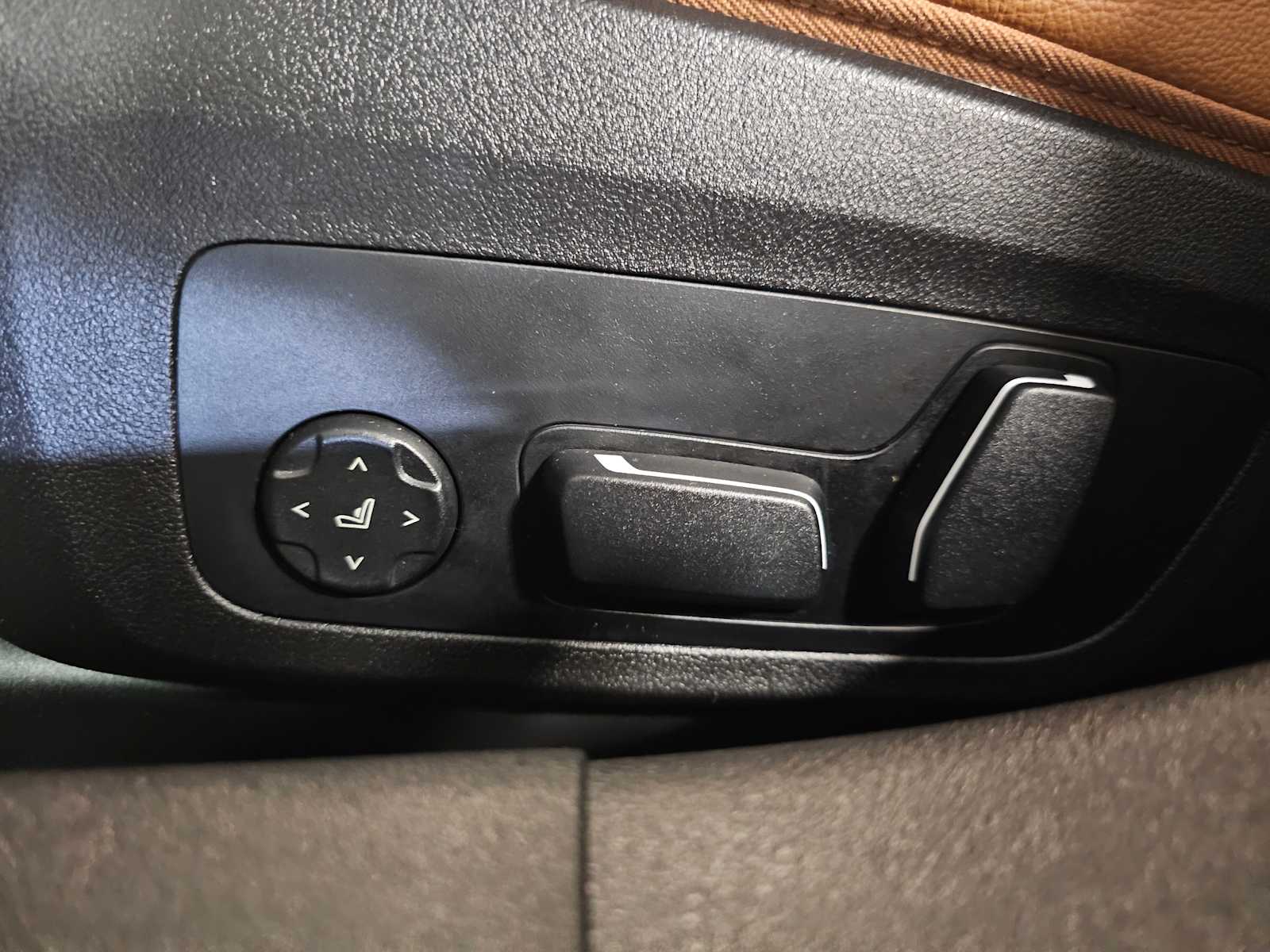 Thumbnail: 2025 BMW 3 Series - 27