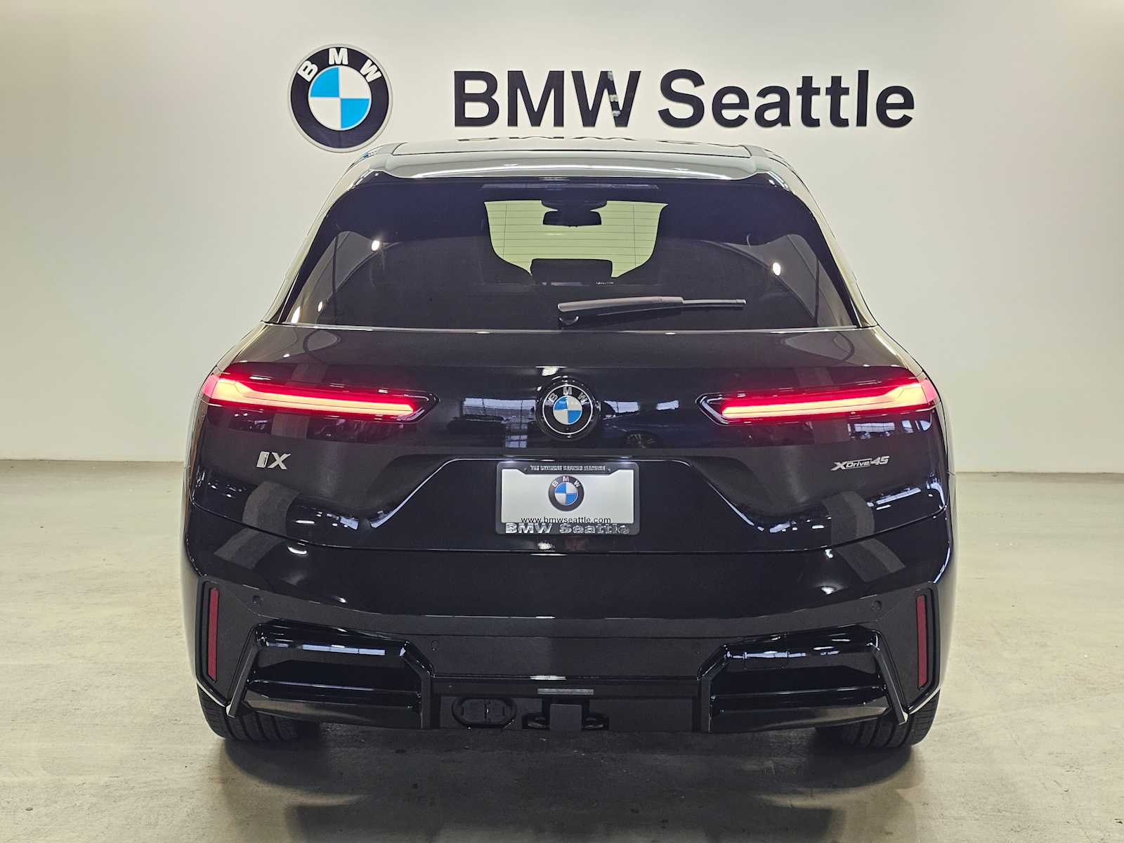 Thumbnail: 2026 BMW iX - 5