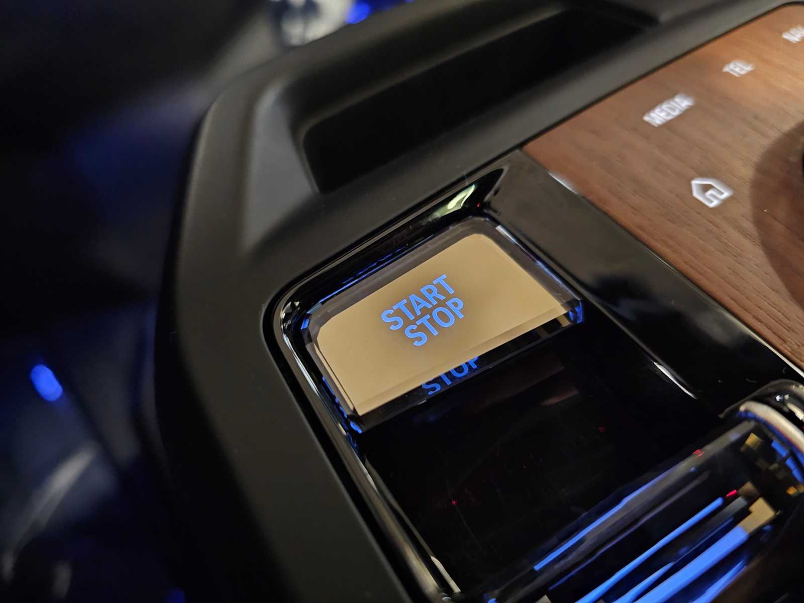 Thumbnail: 2023 BMW iX - 27