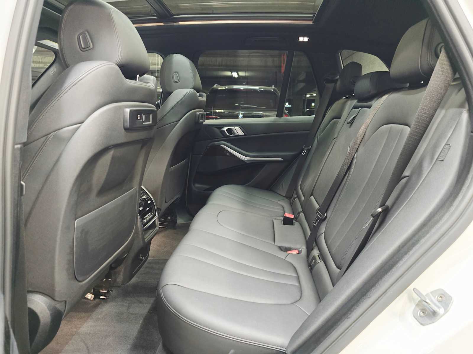 Thumbnail: 2020 BMW X5 - 25