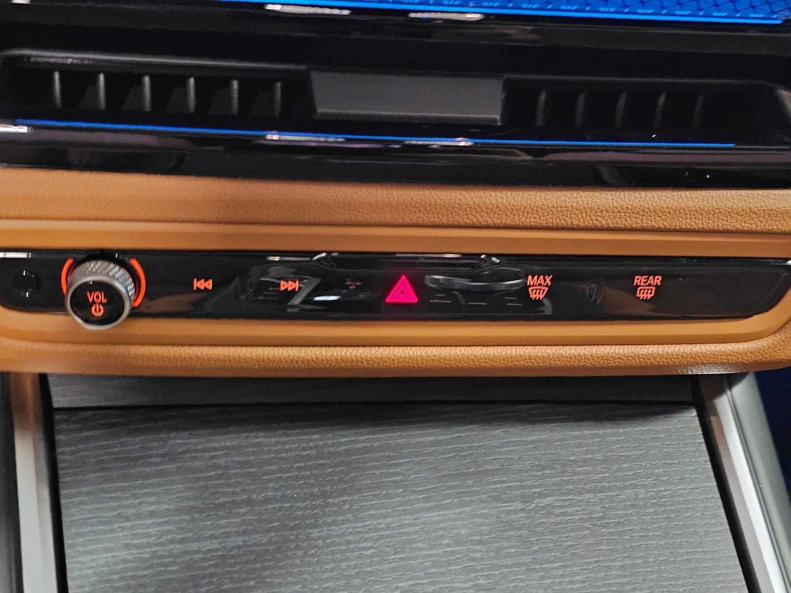Thumbnail: 2026 BMW i4 - 15