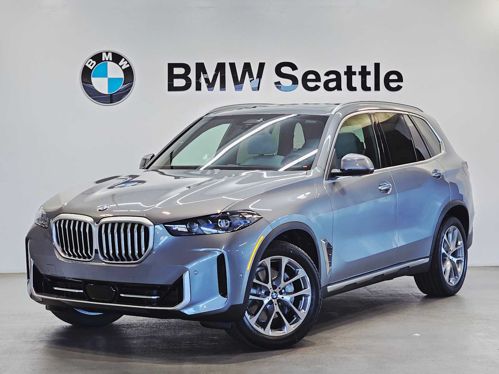 Thumbnail: 2026 BMW X5 - 1