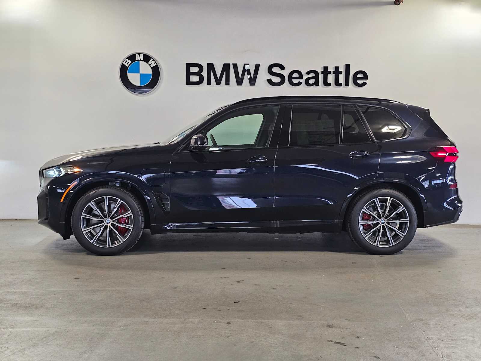Thumbnail: 2026 BMW X5 - 3