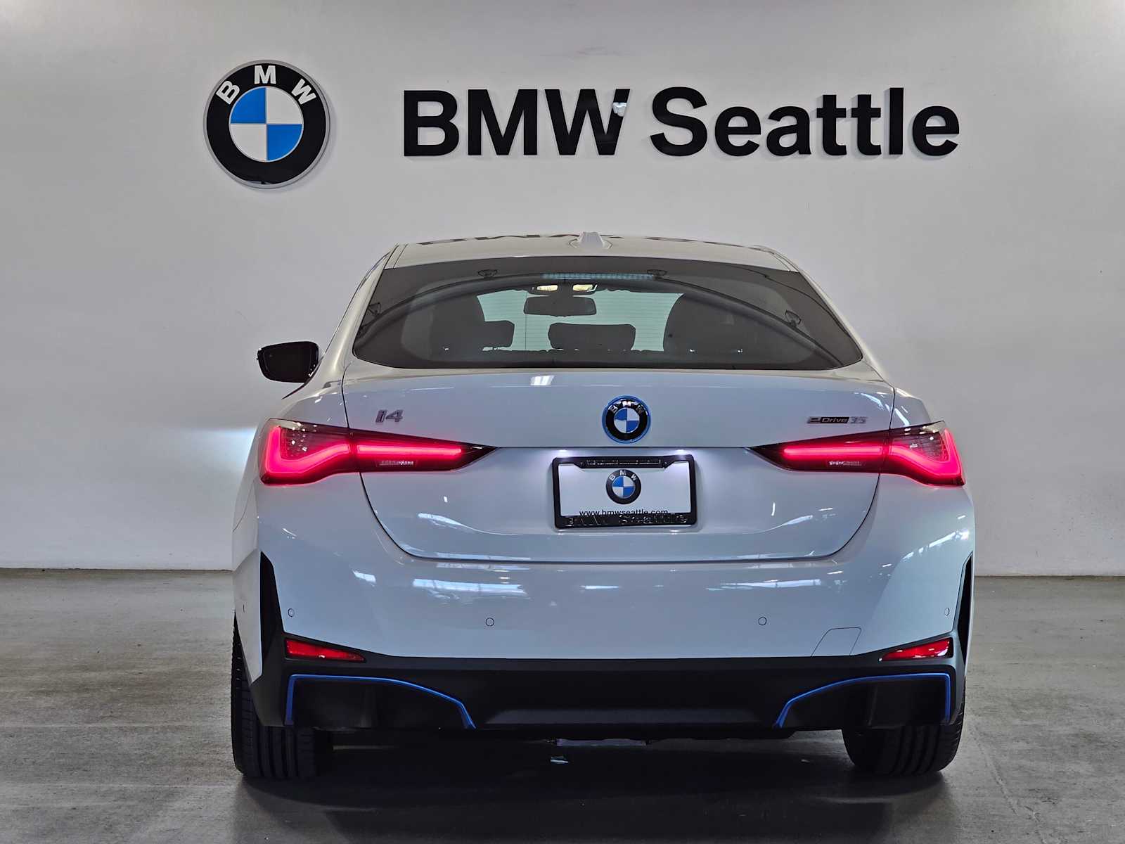 Thumbnail: 2023 BMW i4 - 5