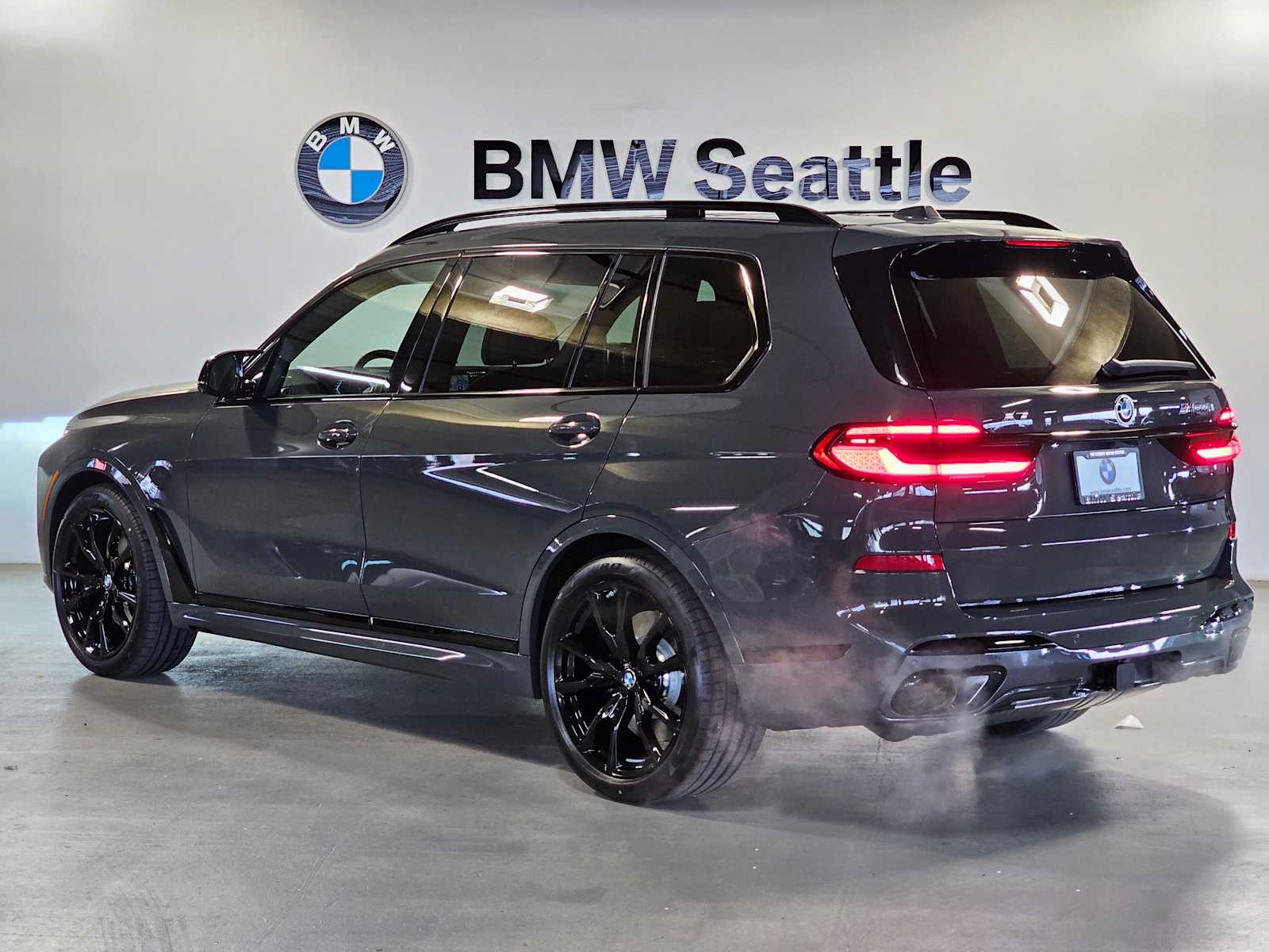 Thumbnail: 2026 BMW X7 - 4