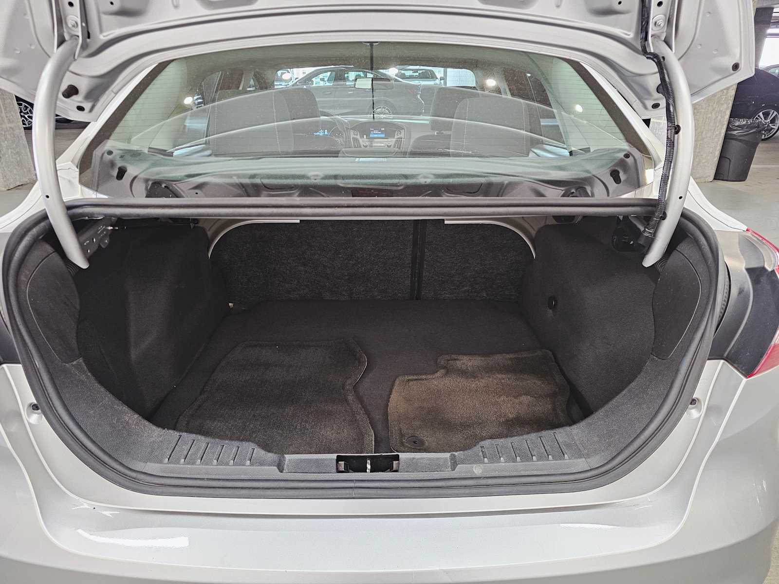 Thumbnail: 2015 Ford Focus - 28