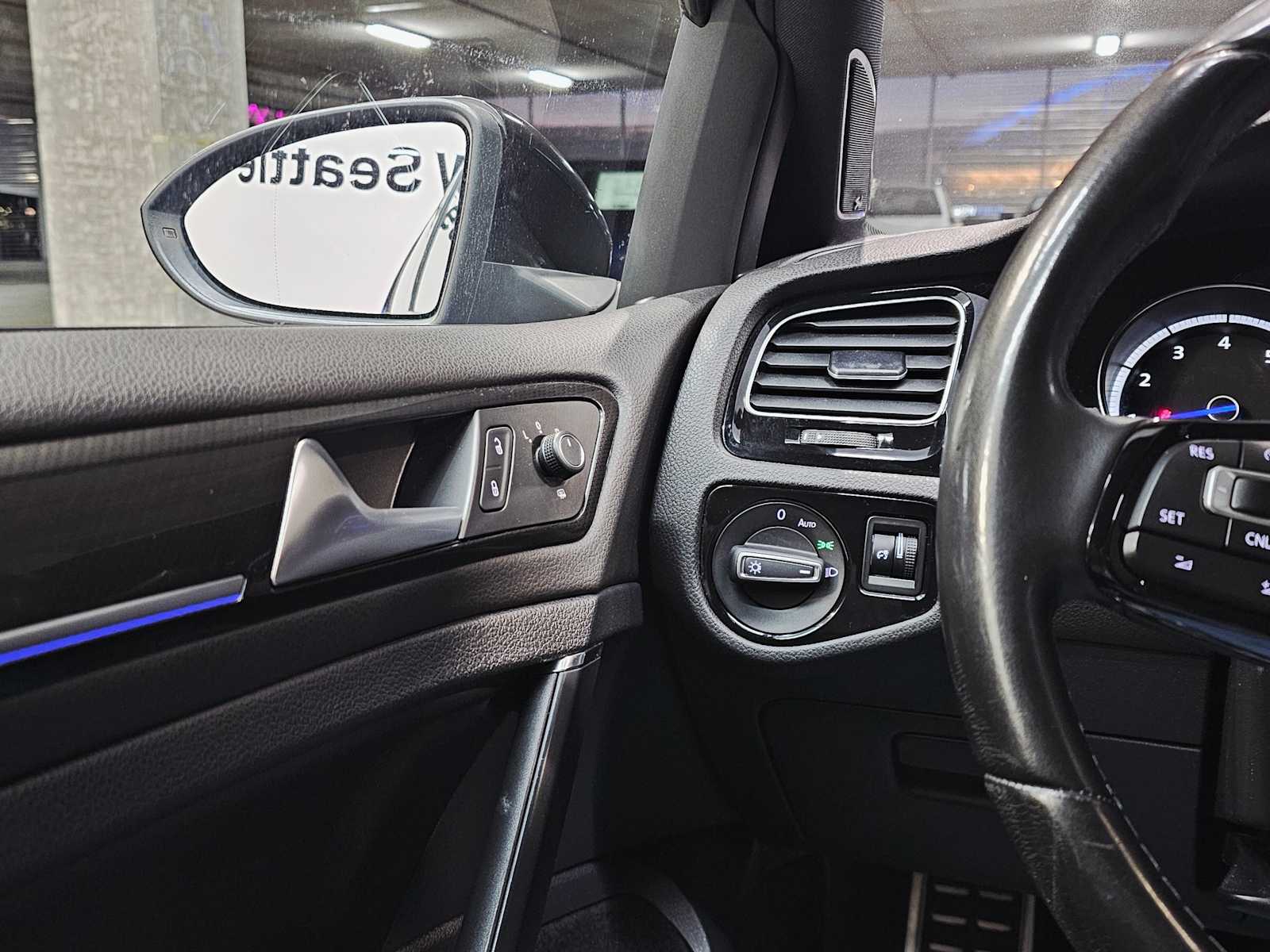 Thumbnail: 2015 Volkswagen Golf - 19