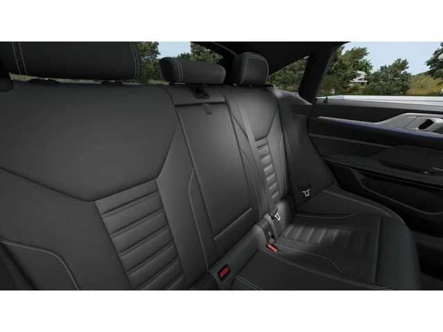 Thumbnail: 2026 BMW 4 Series - 12