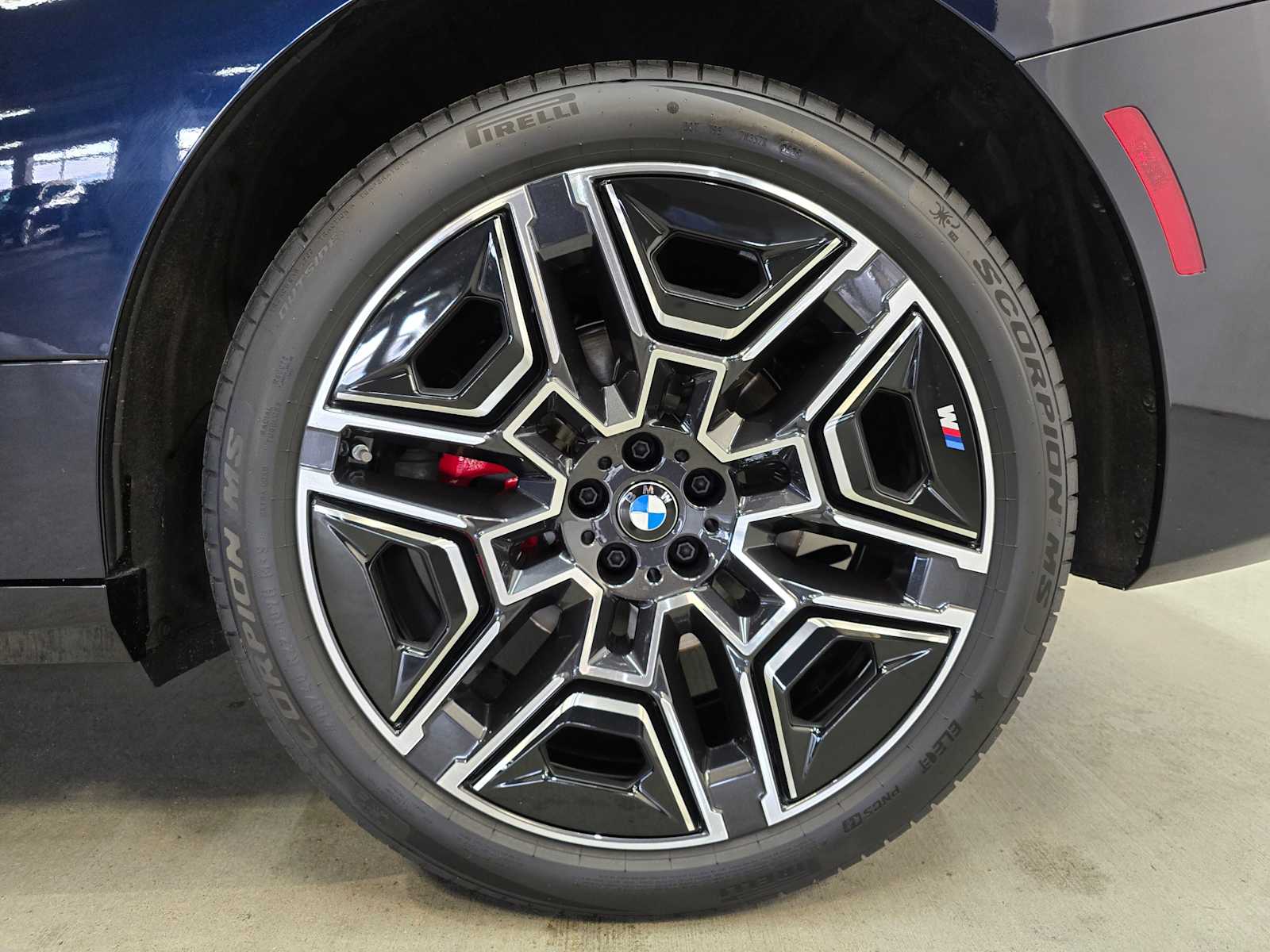 Thumbnail: 2026 BMW iX - 8