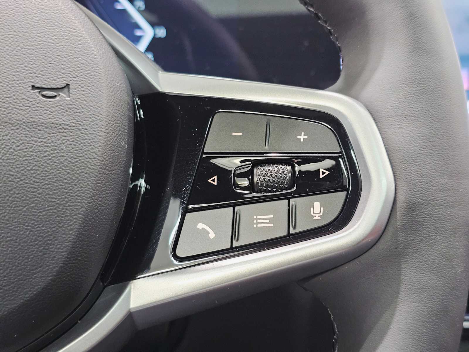 Thumbnail: 2025 BMW i4 - 12