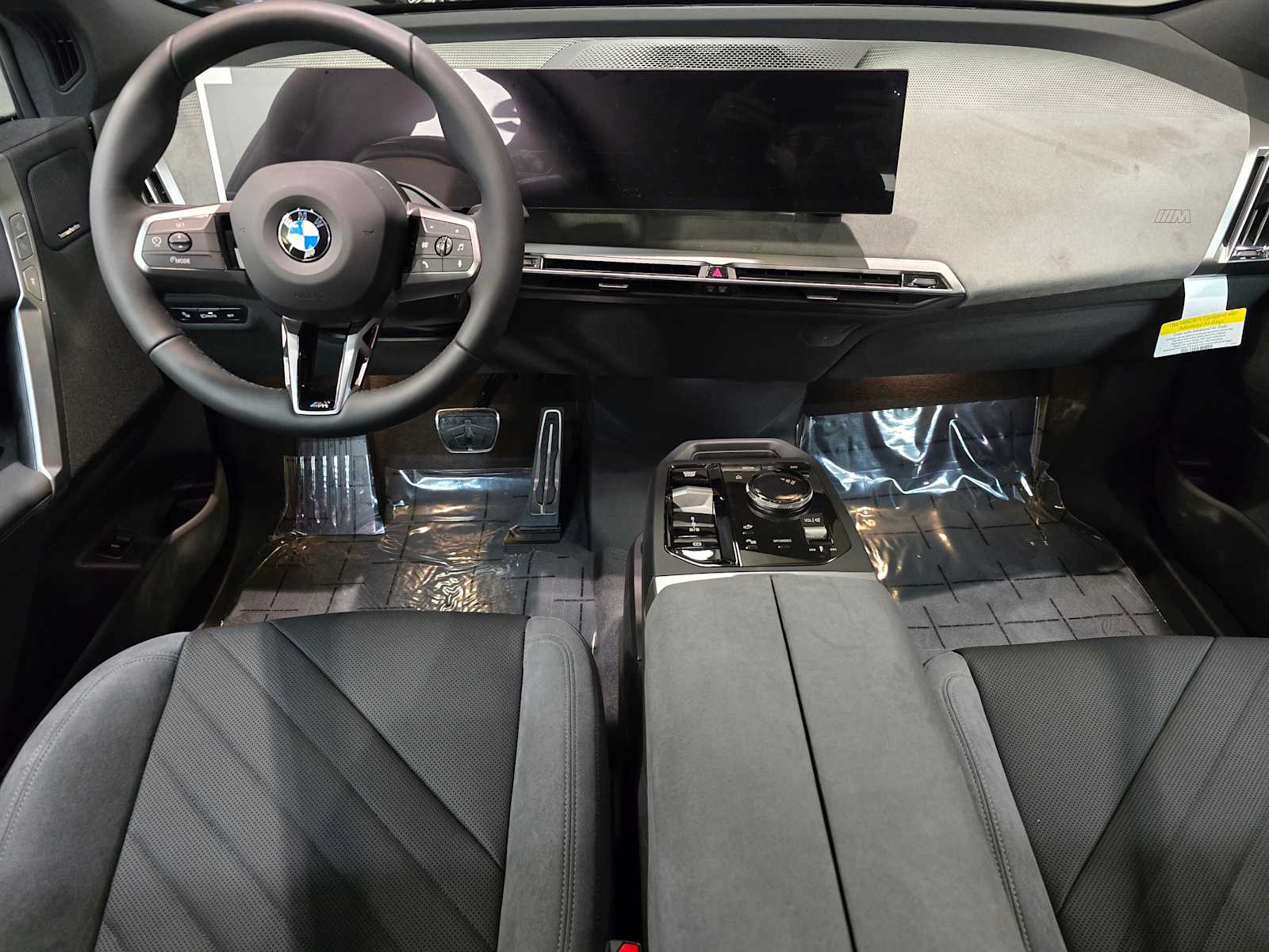 Thumbnail: 2026 BMW iX - 10