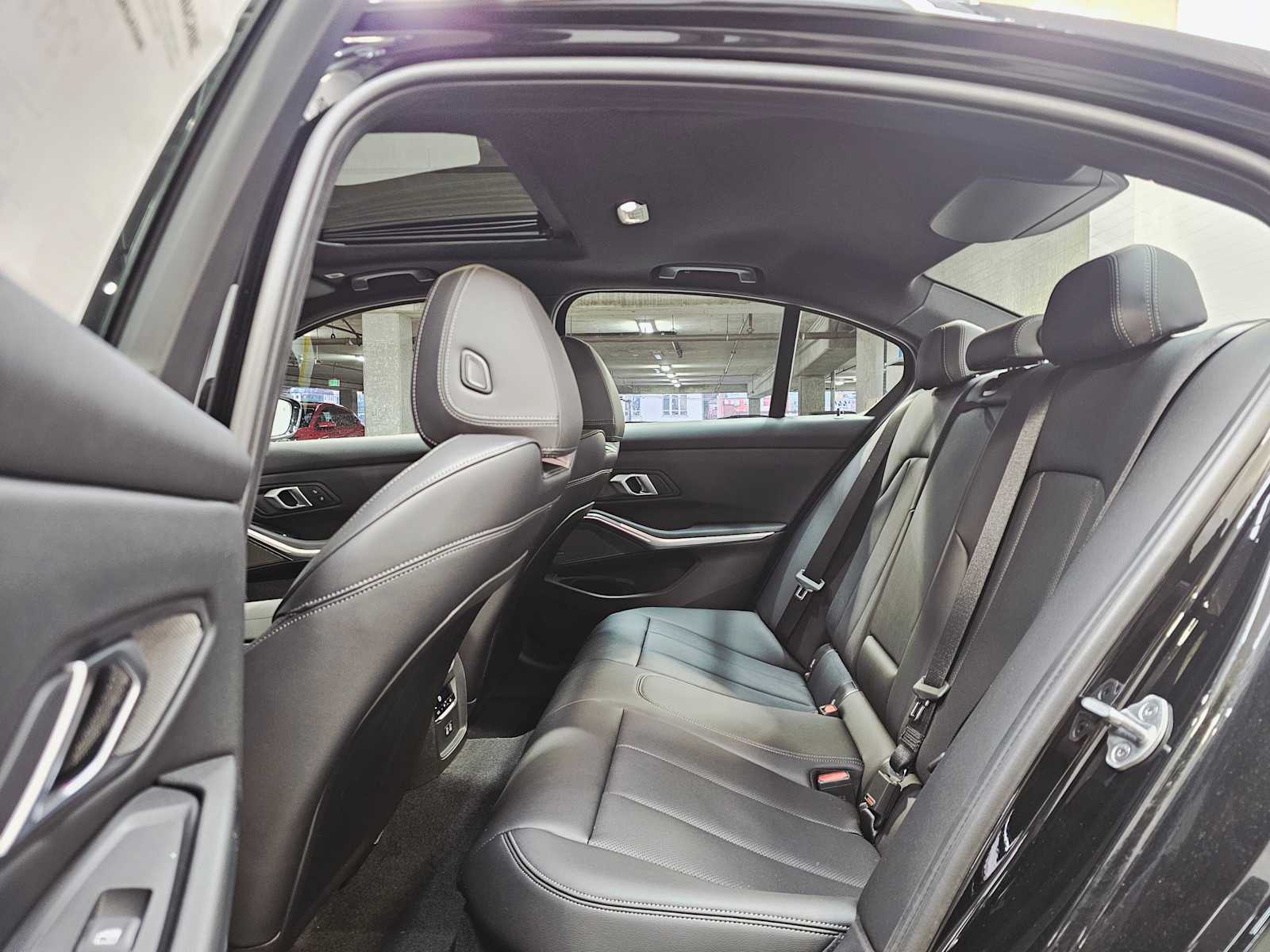 Thumbnail: 2026 BMW 3 Series - 25