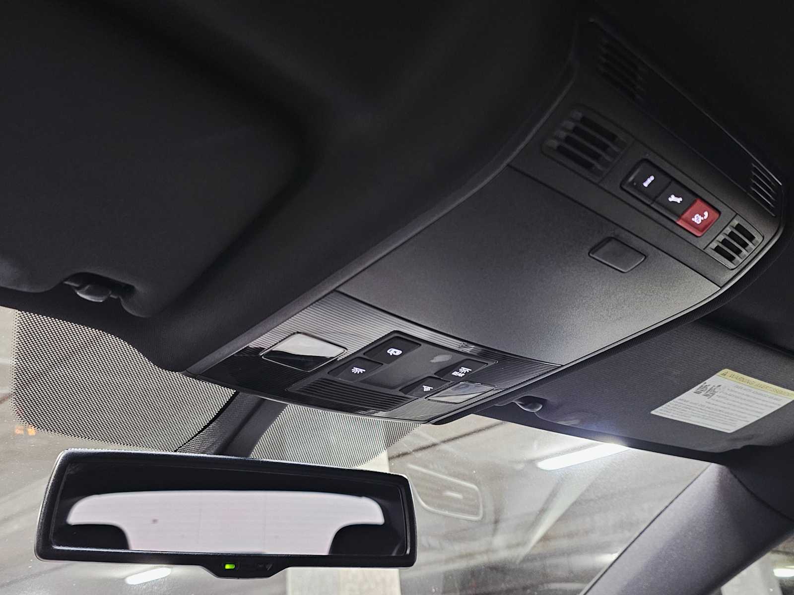 Thumbnail: 2015 Volkswagen Golf - 18