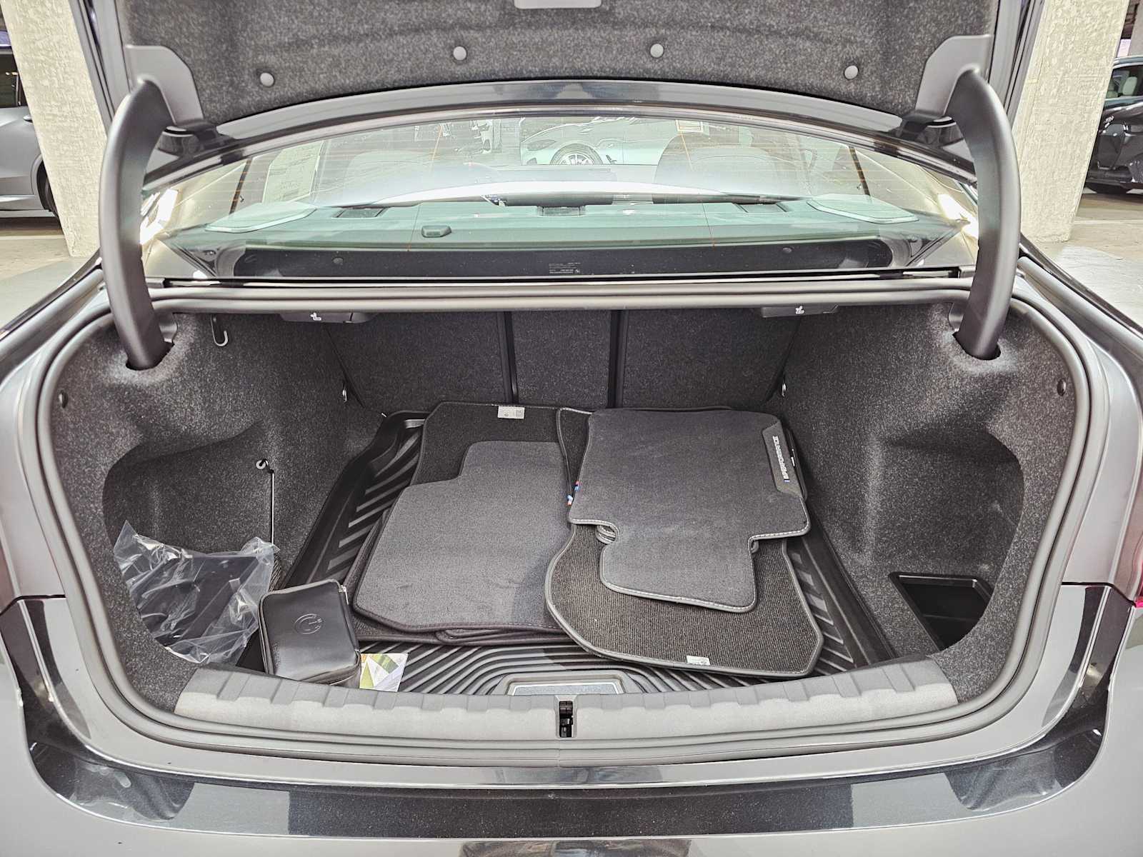 Thumbnail: 2026 BMW 3 Series - 28