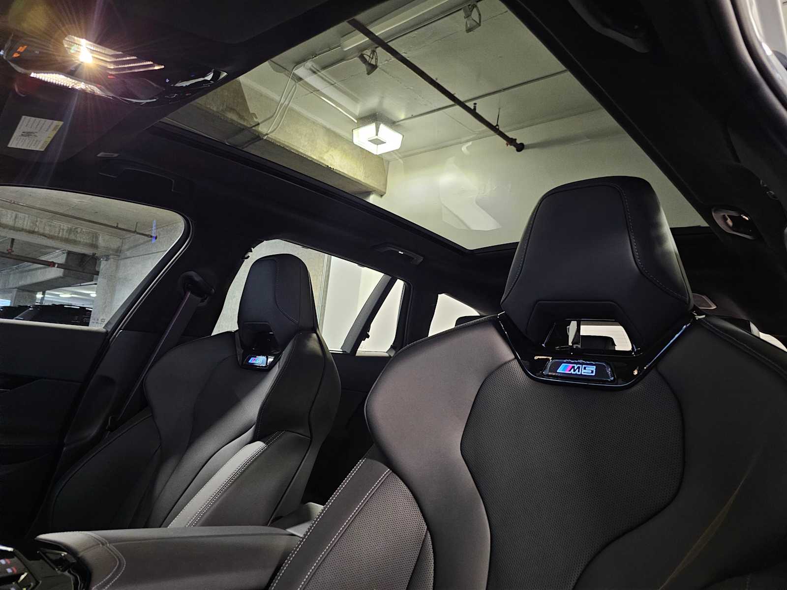 Thumbnail: 2026 BMW M5 - 32