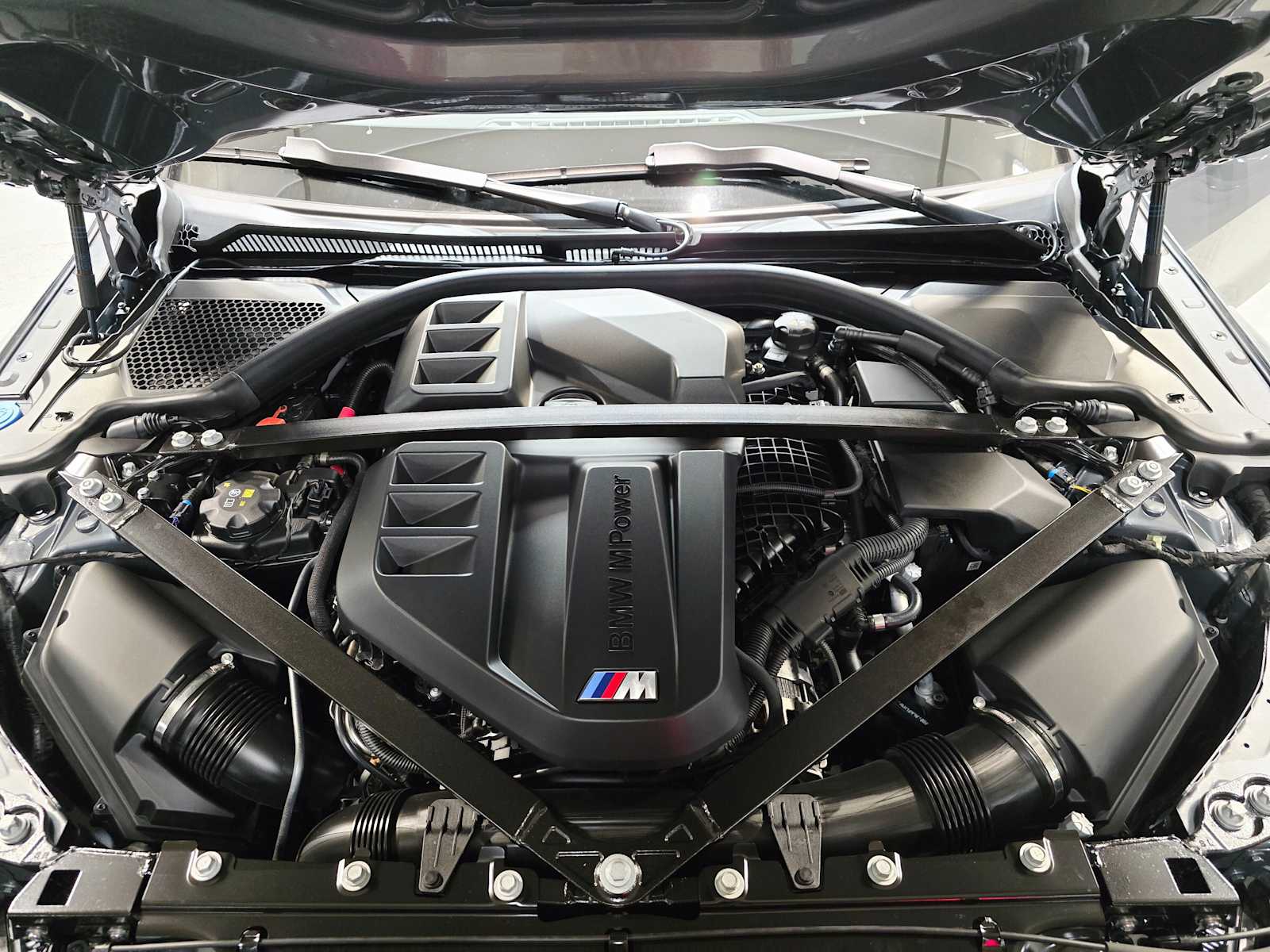 Thumbnail: 2025 BMW M4 - 10