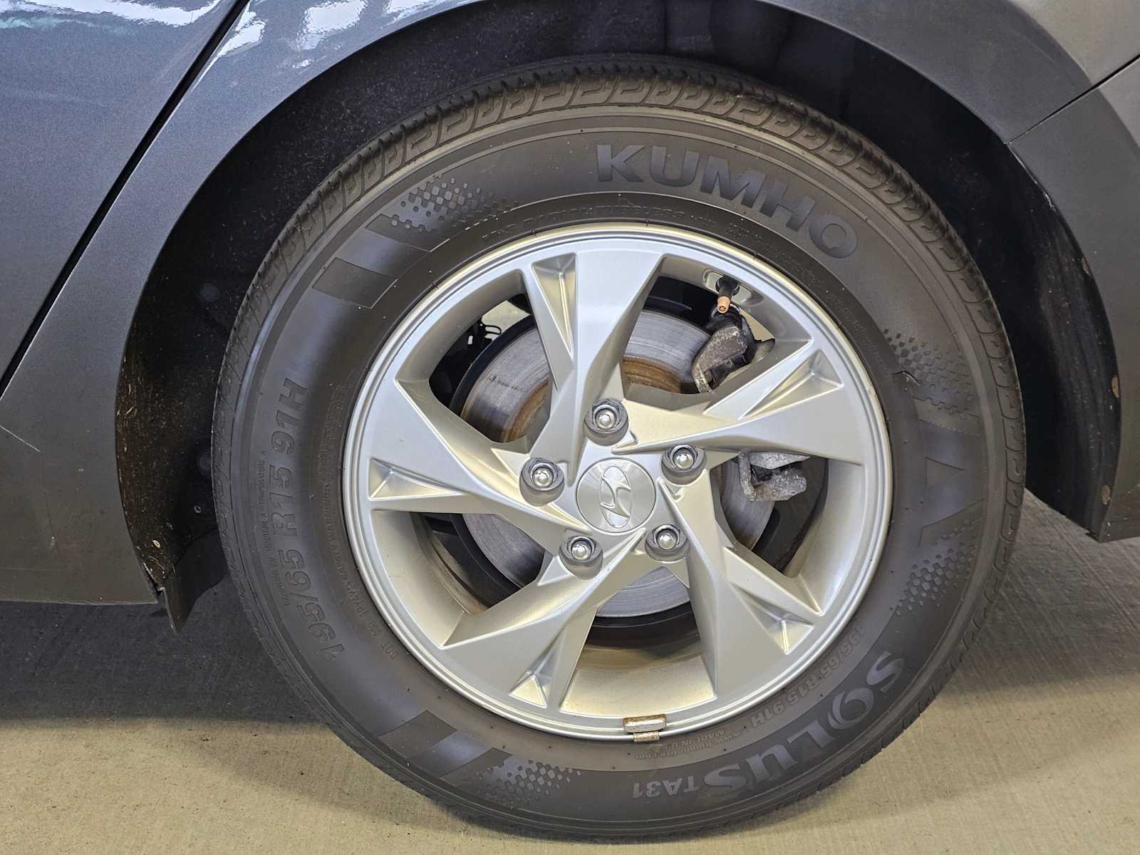 Thumbnail: 2022 Hyundai Elantra - 11