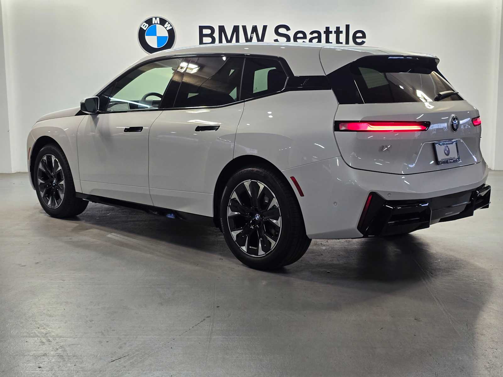 Thumbnail: 2026 BMW iX - 4