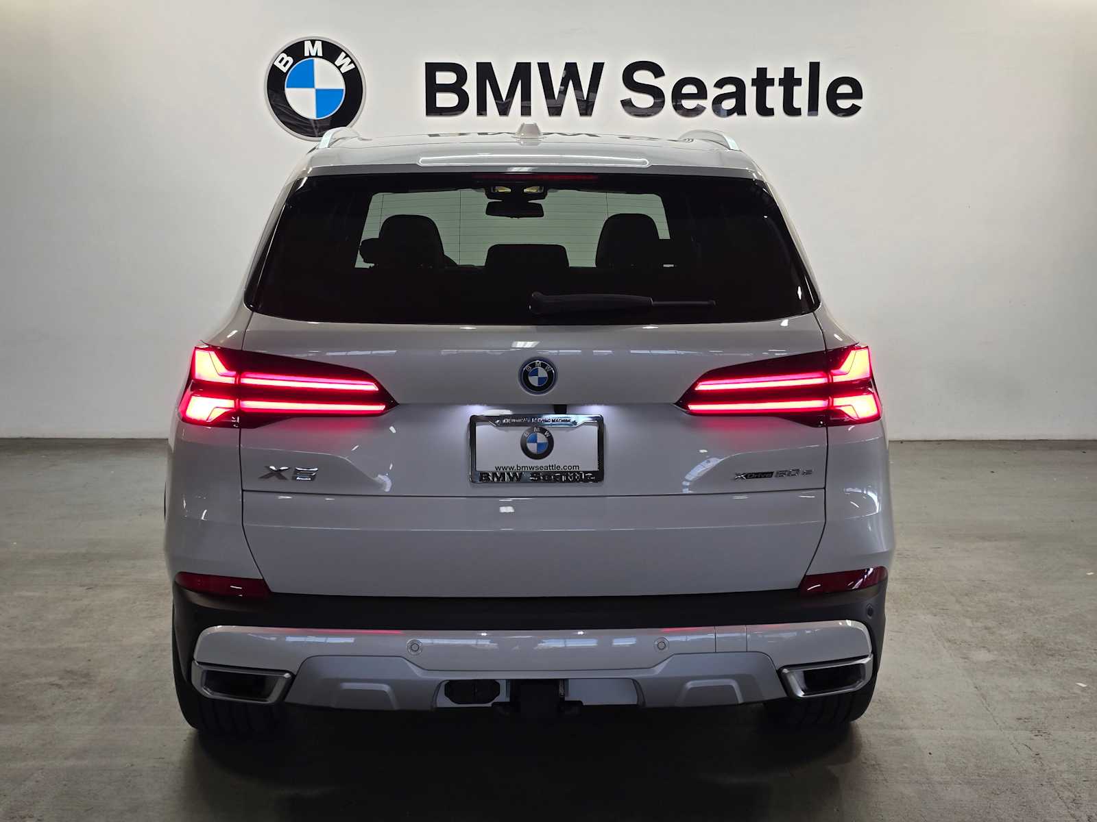 Thumbnail: 2026 BMW X5 - 5