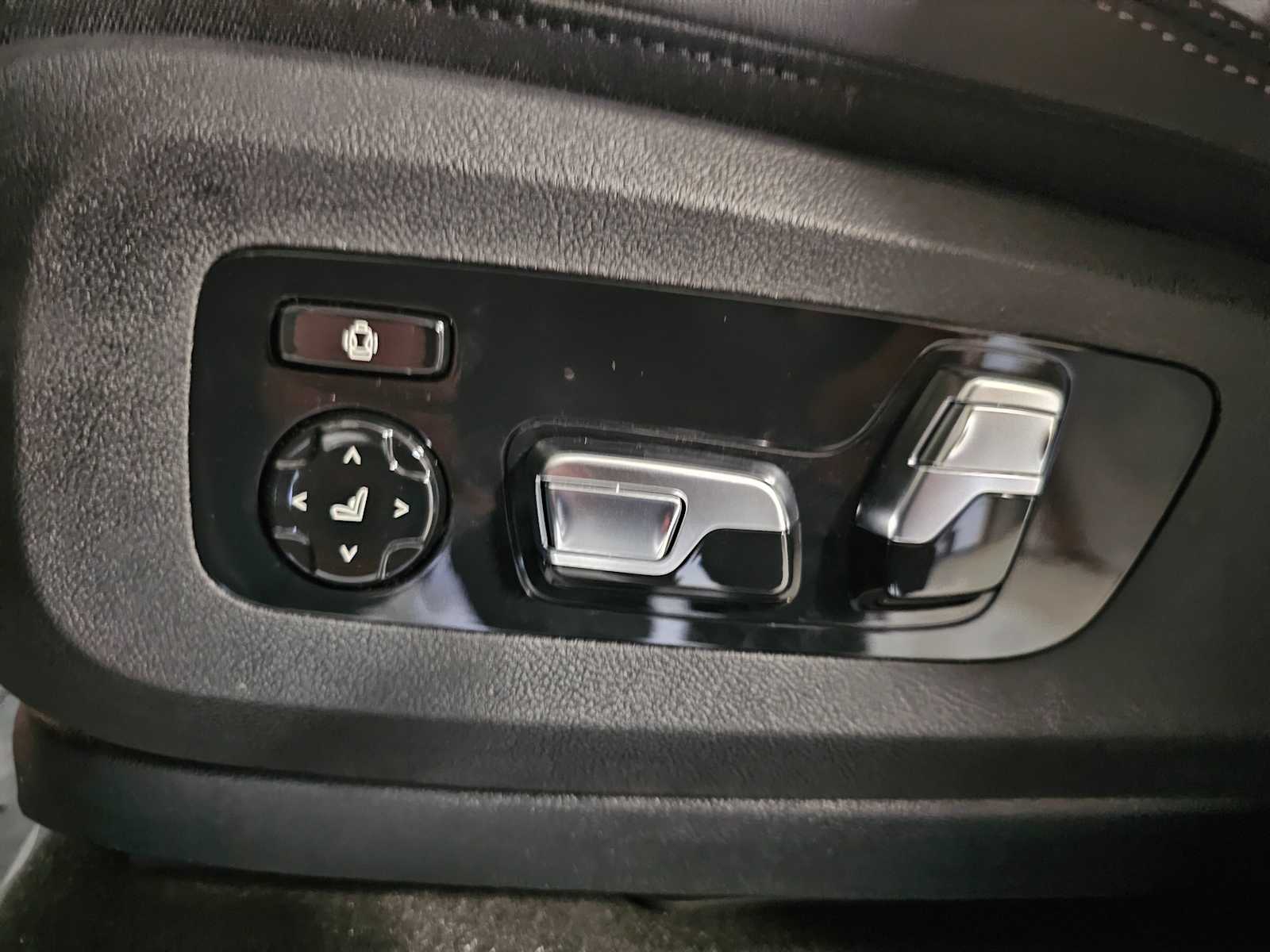 Thumbnail: 2026 BMW X5 - 30