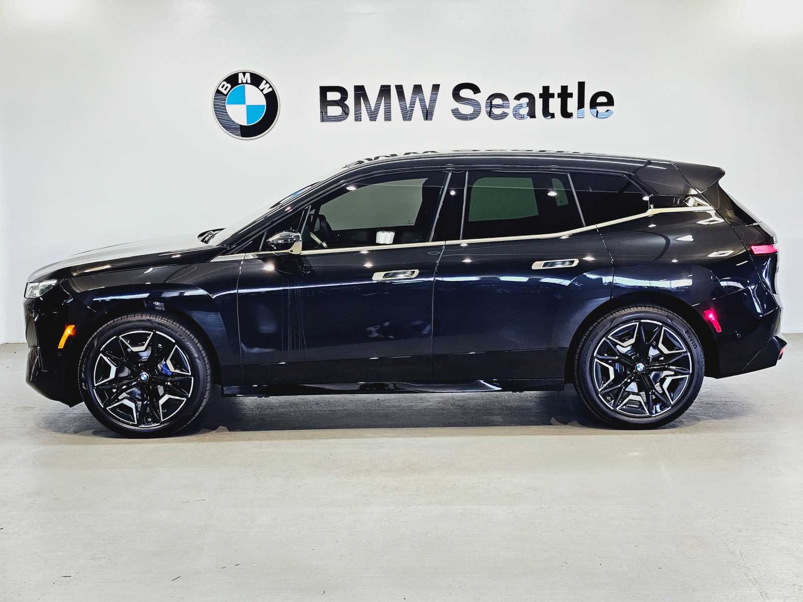 Thumbnail: 2024 BMW iX - 2