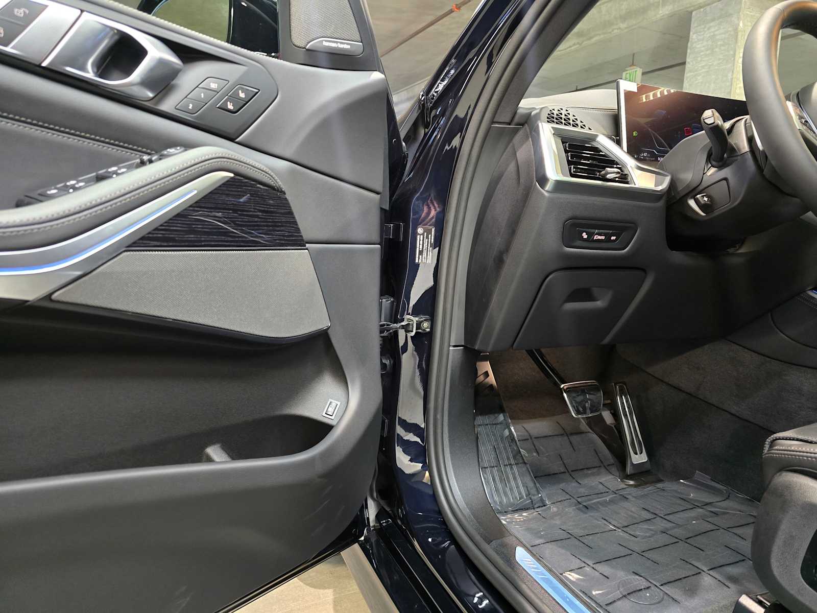 Thumbnail: 2026 BMW X5 - 24