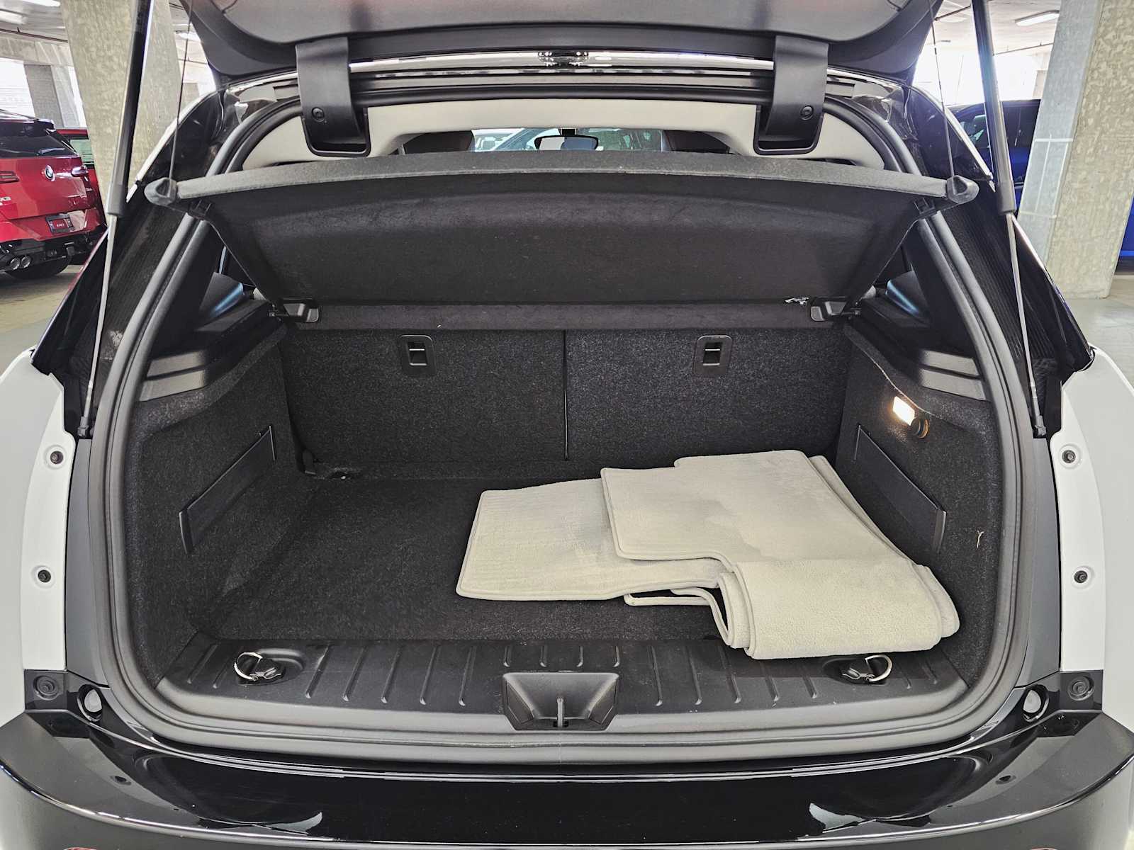 Thumbnail: 2015 BMW i3 - 28