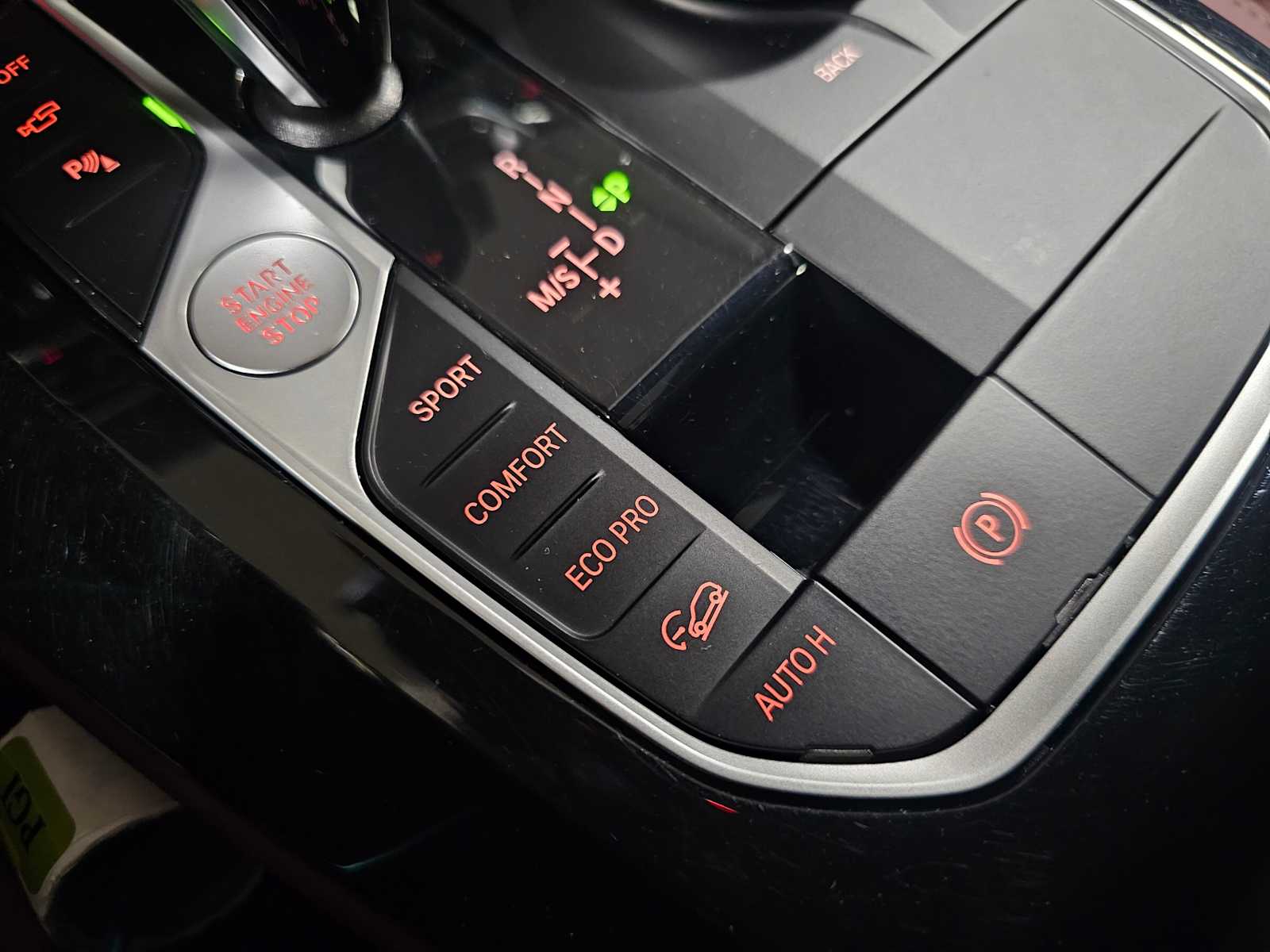 Thumbnail: 2025 BMW X4 - 23