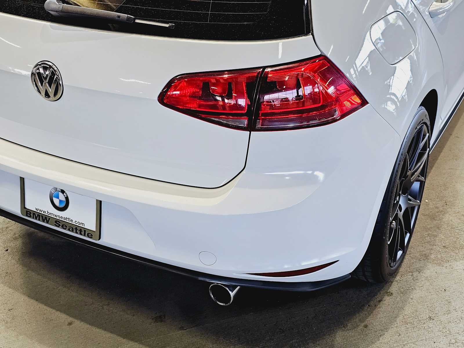 2017 Volkswagen Golf GTI S 28