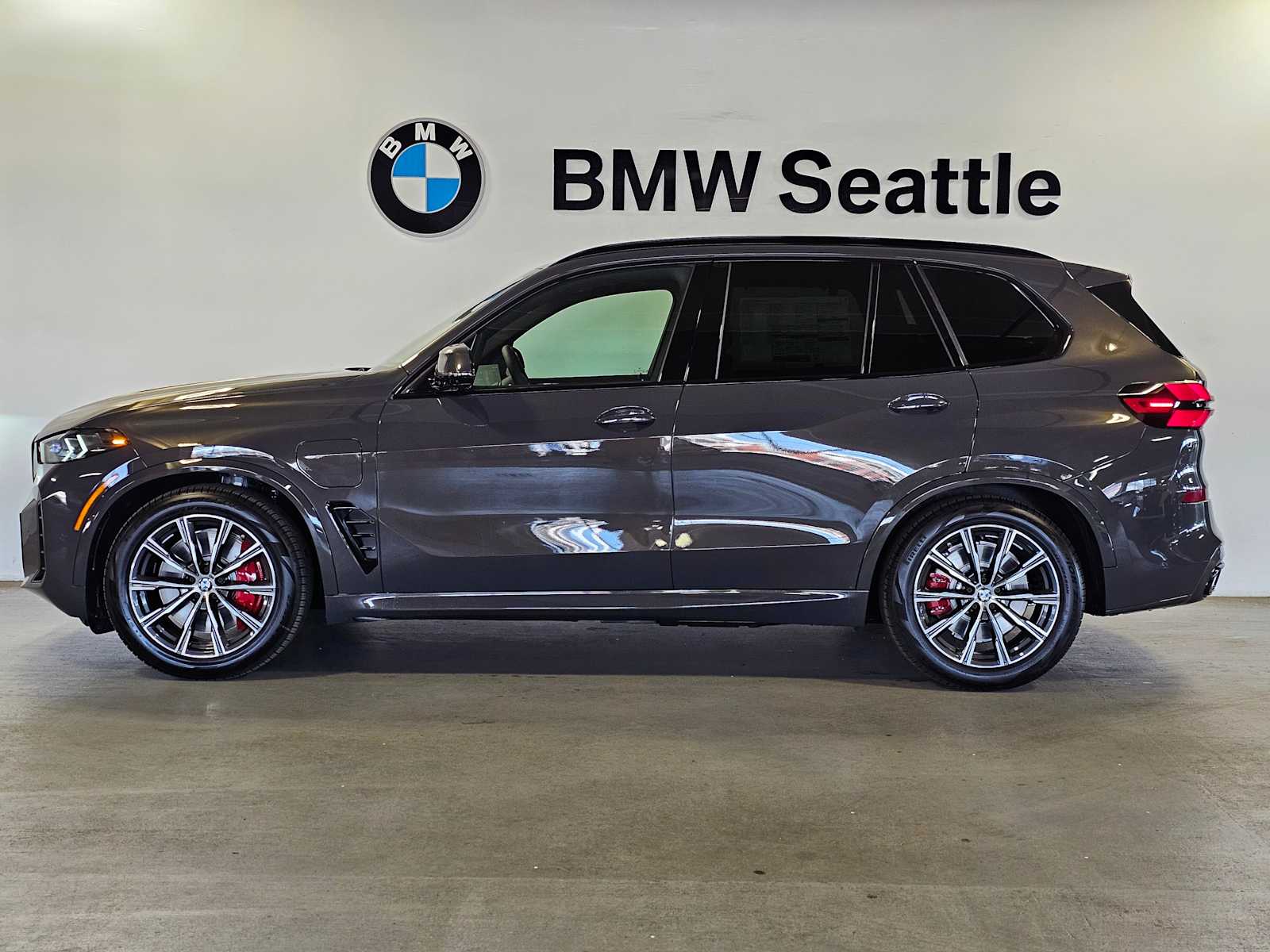 Thumbnail: 2026 BMW X5 - 3