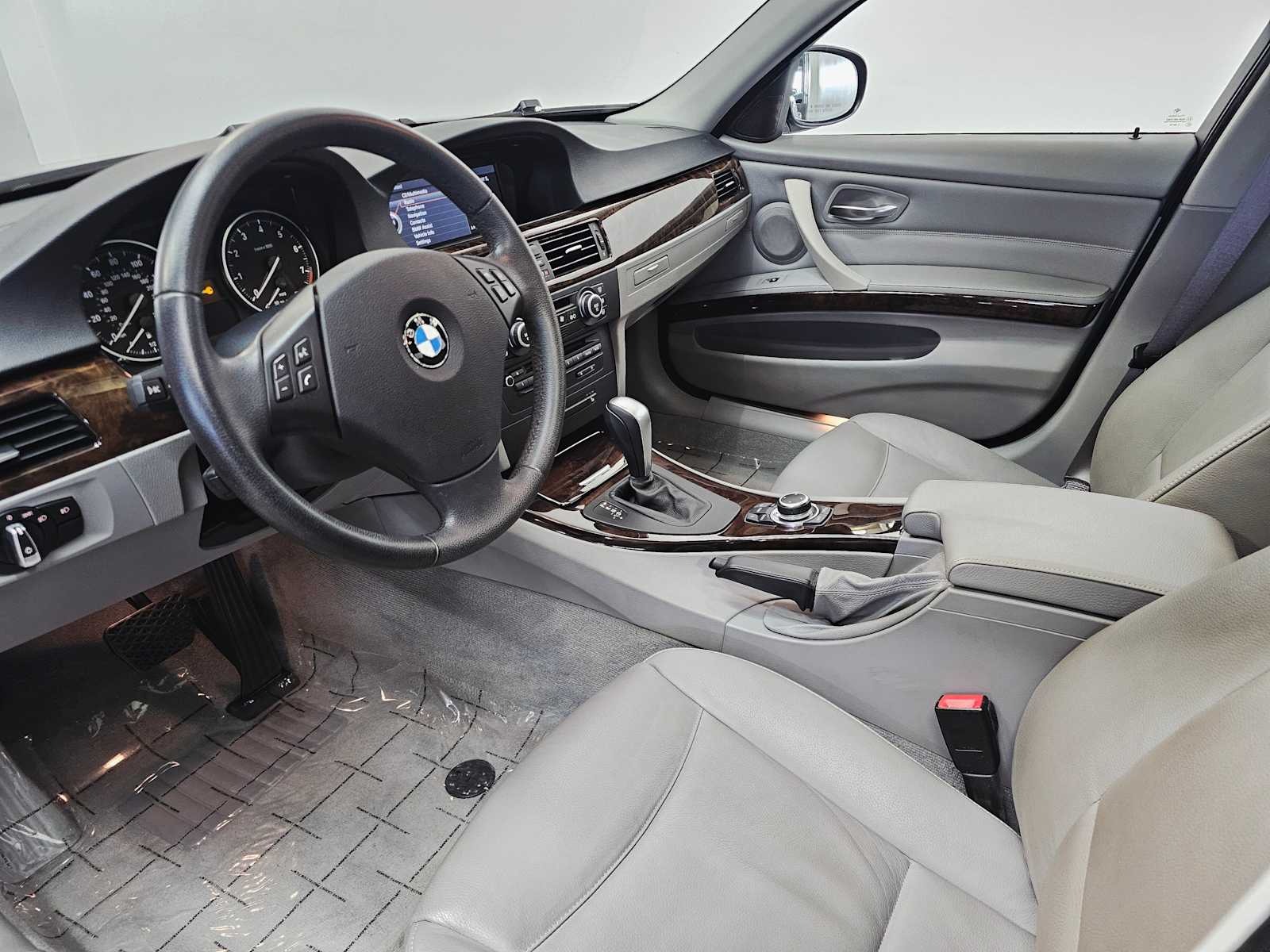 Thumbnail: 2009 BMW 3 Series - 2
