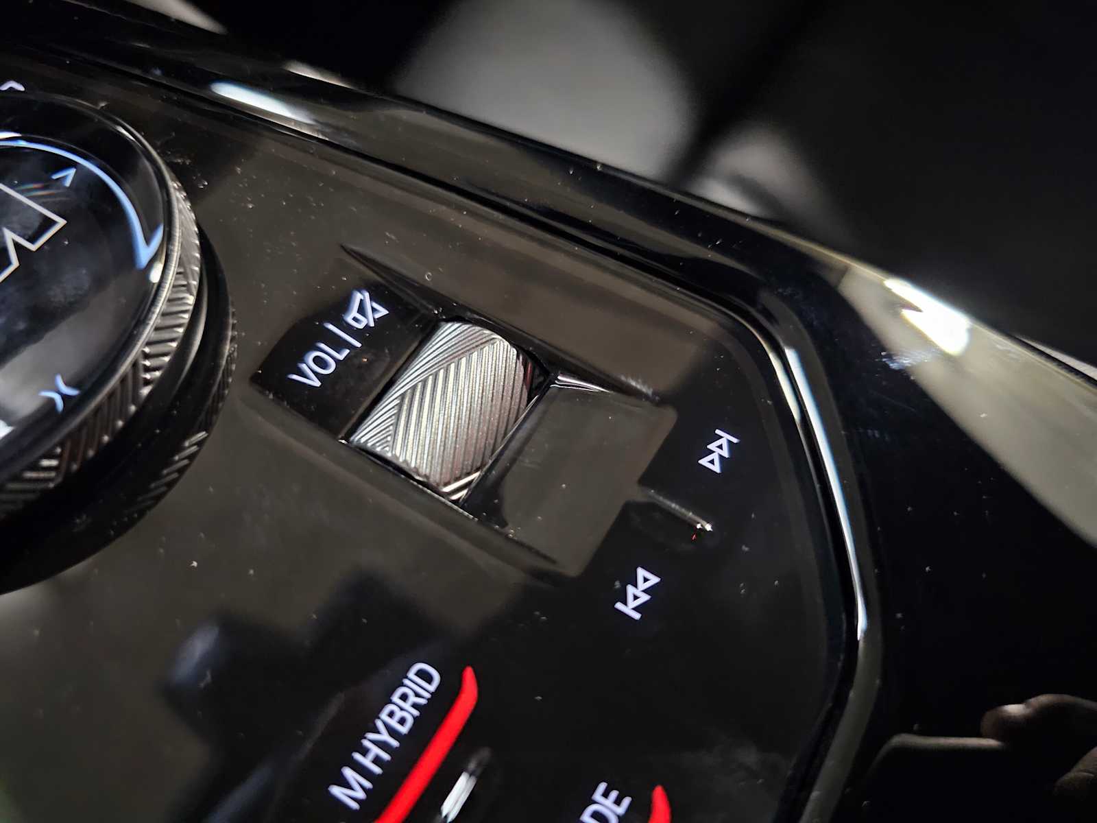 Thumbnail: 2026 BMW M5 - 26