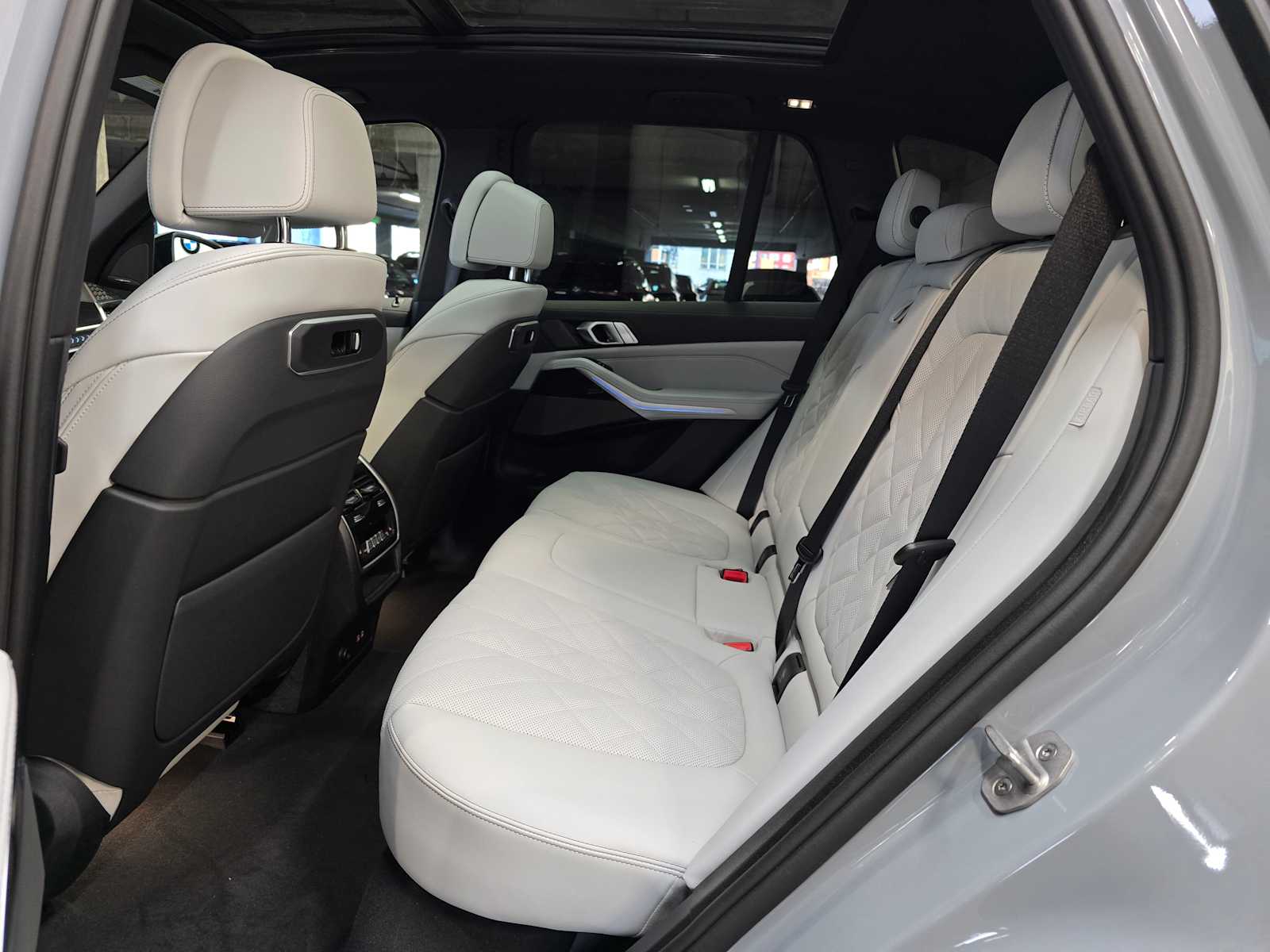 Thumbnail: 2026 BMW X5 - 27