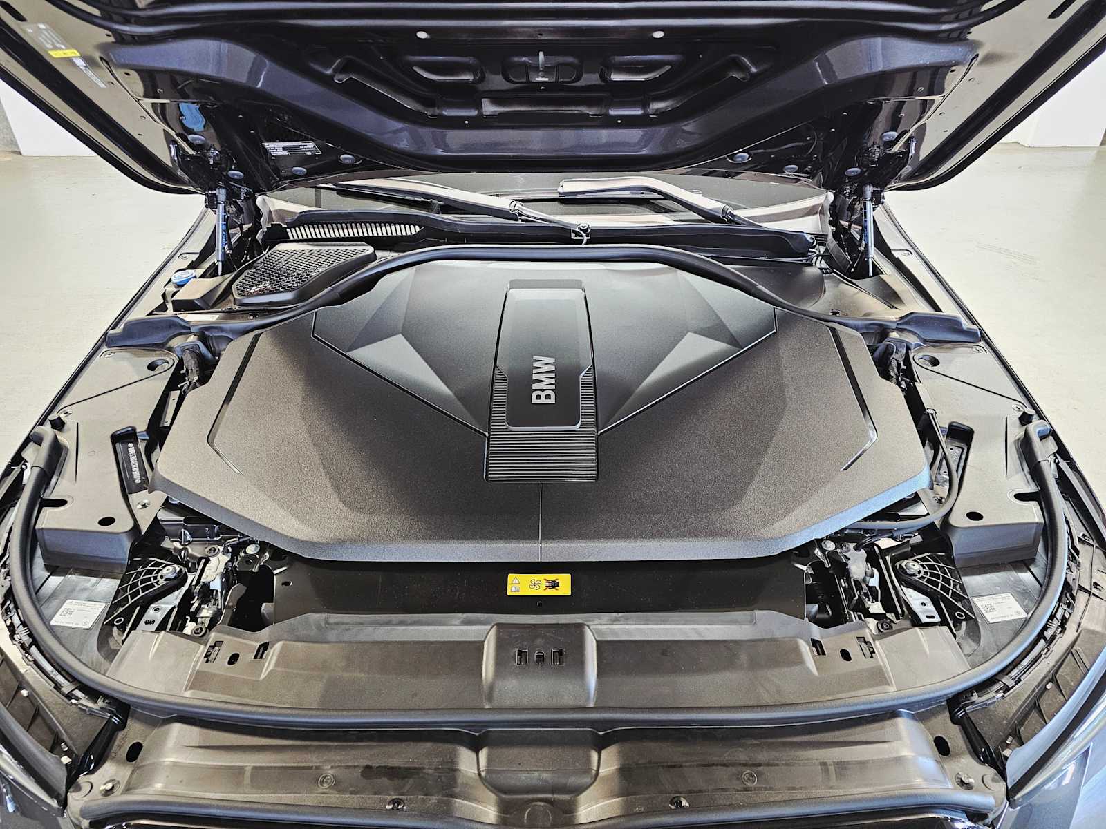 Thumbnail: 2026 BMW i5 - 9