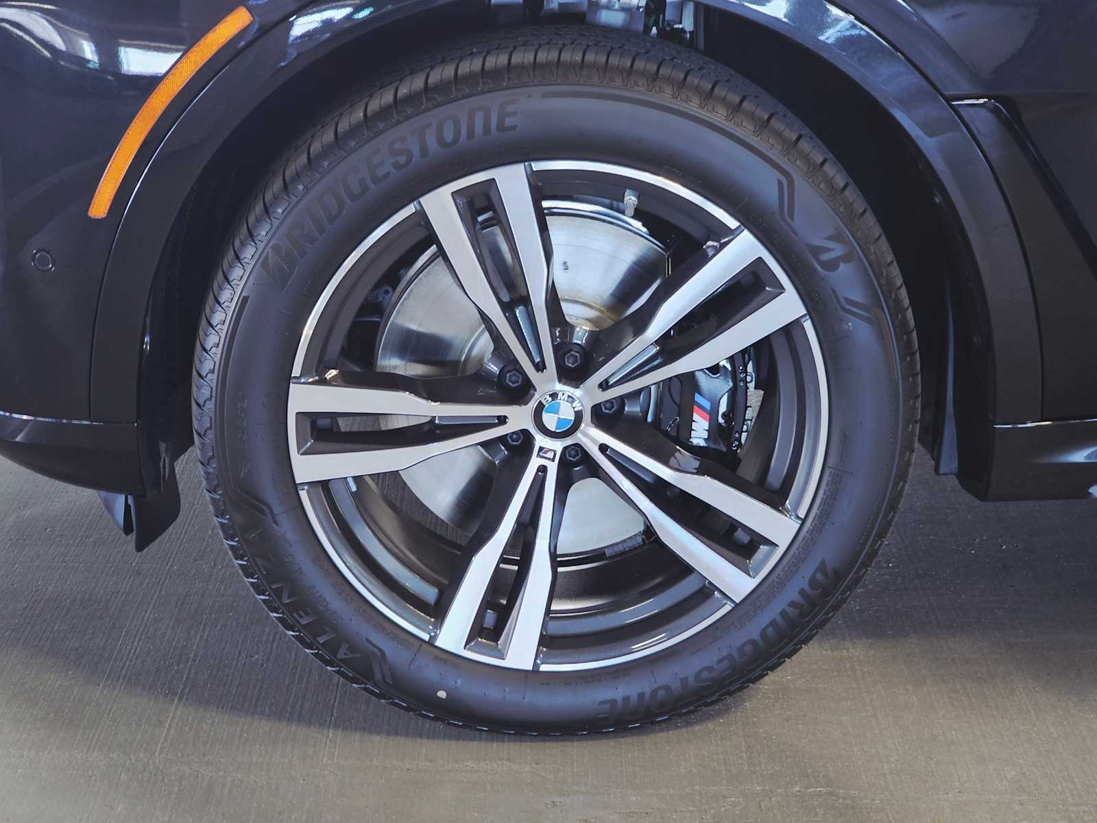 Thumbnail: 2026 BMW X7 - 21