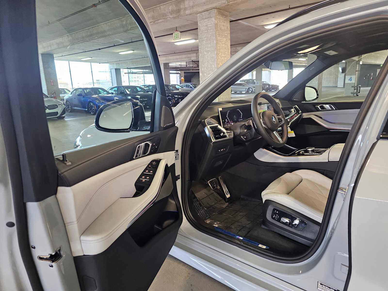Thumbnail: 2026 BMW X5 - 32