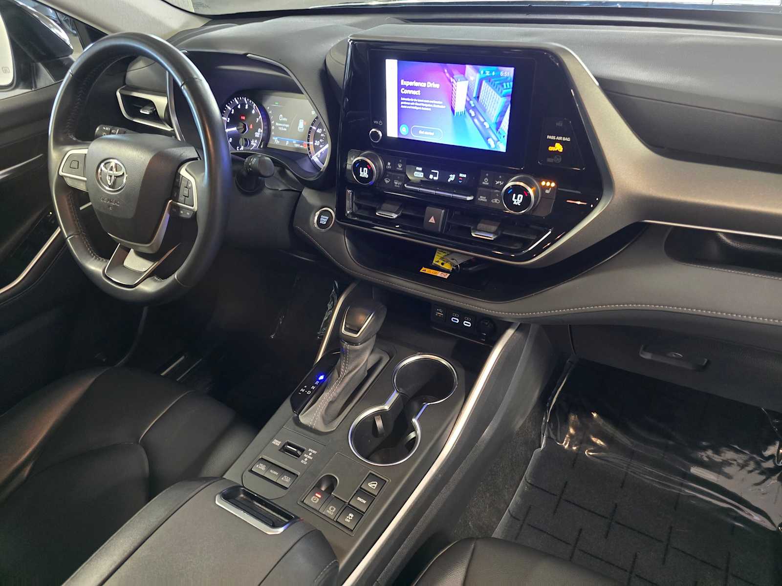 Thumbnail: 2024 Toyota Highlander - 29