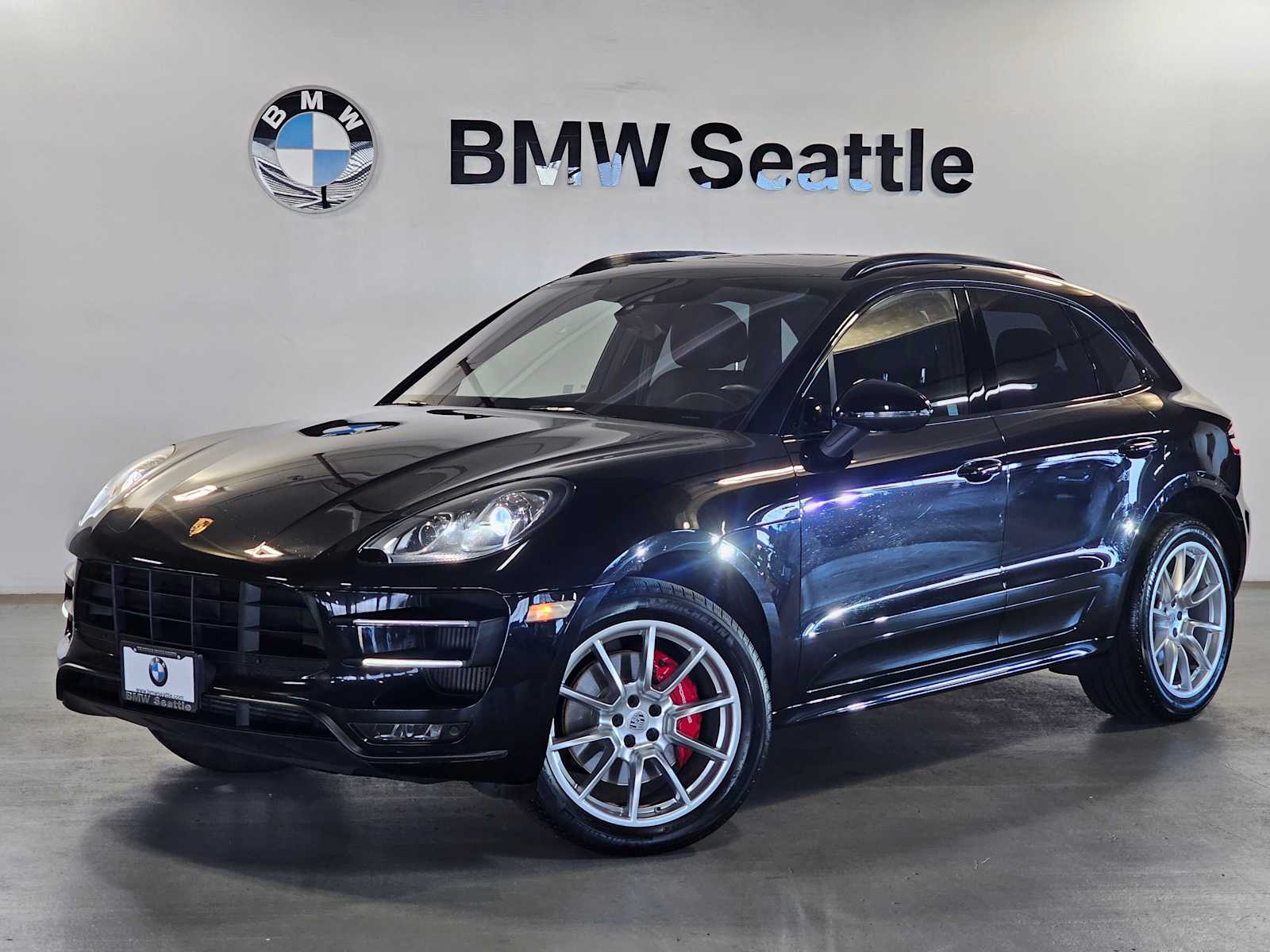 Thumbnail: 2016 Porsche Macan - 1