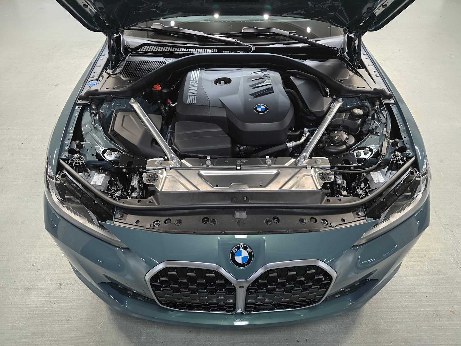 Thumbnail: 2026 BMW 4 Series - 9