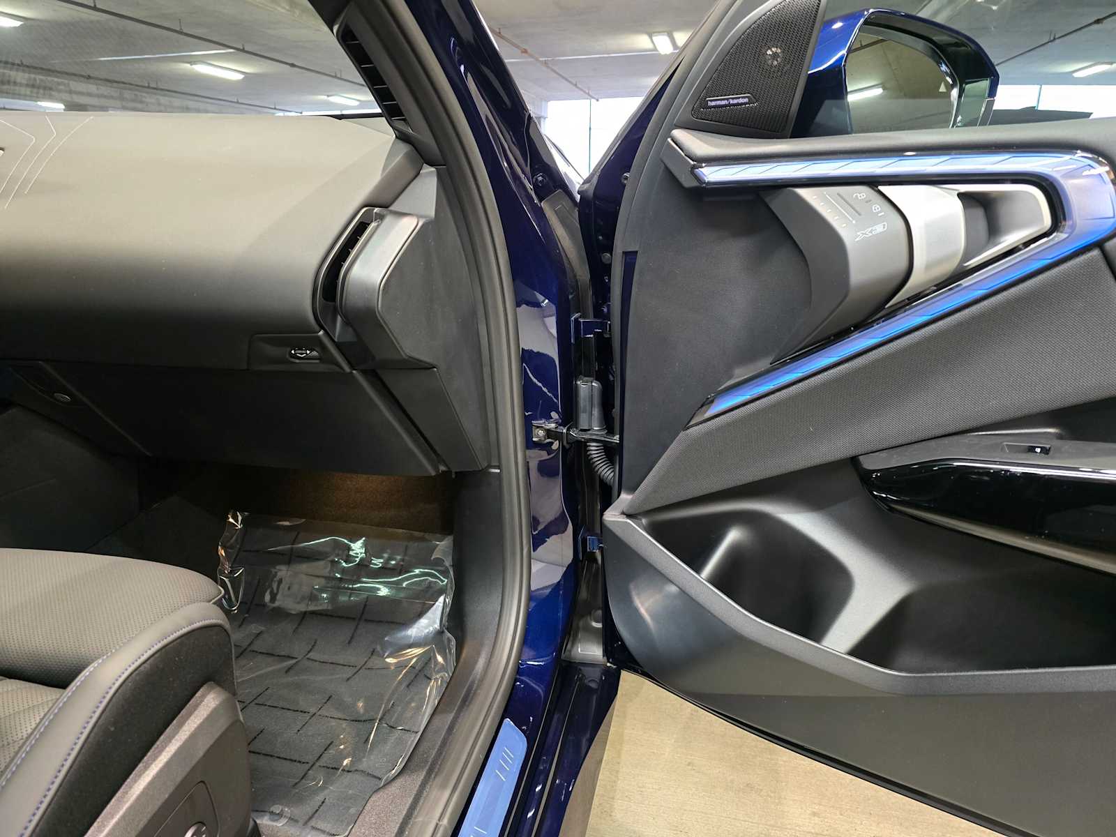 Thumbnail: 2026 BMW X3 - 30