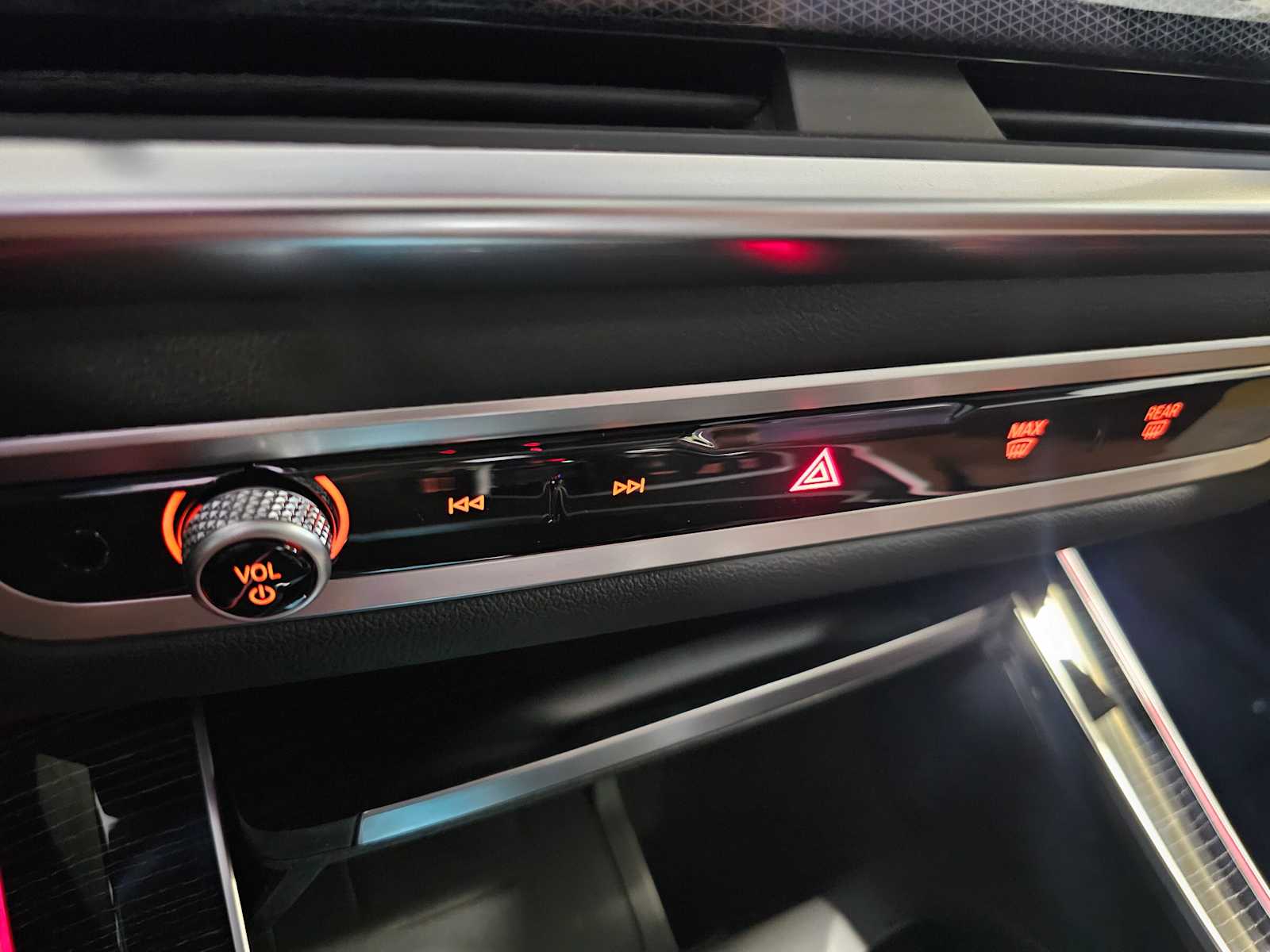 Thumbnail: 2026 BMW X5 - 18