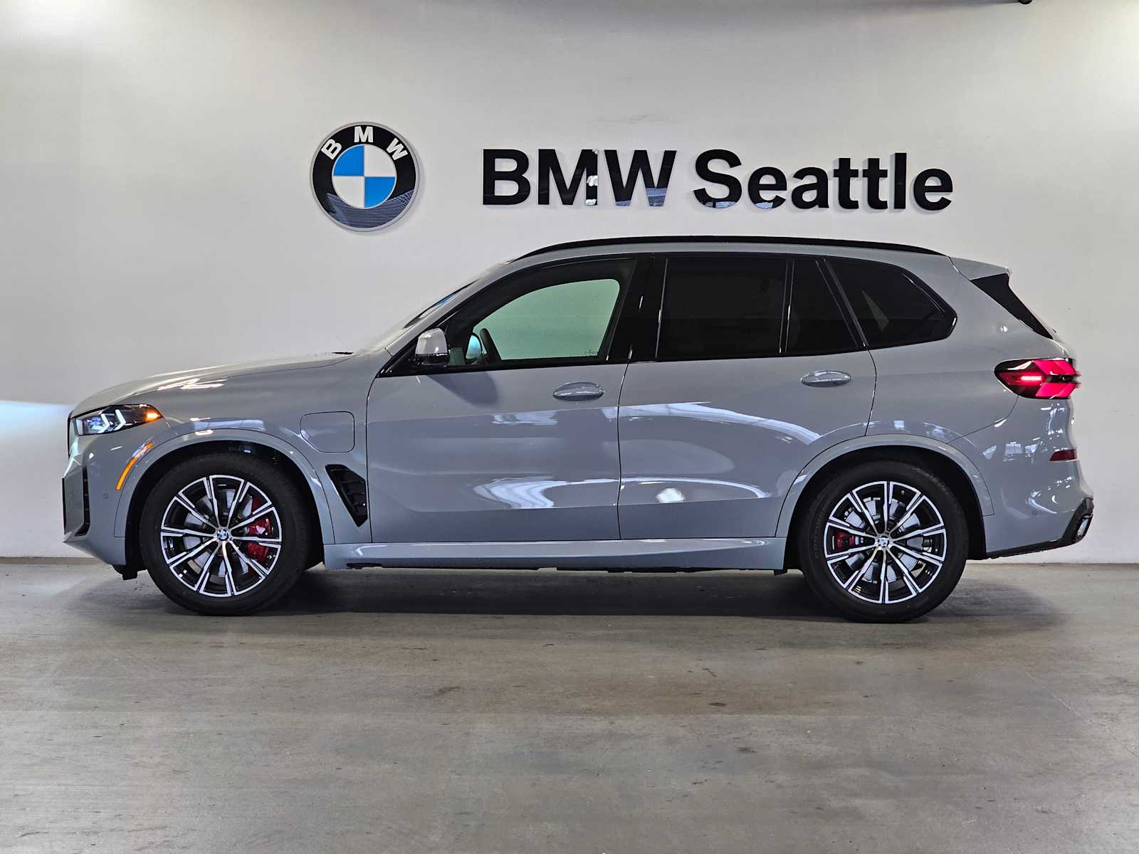 Thumbnail: 2026 BMW X5 - 3